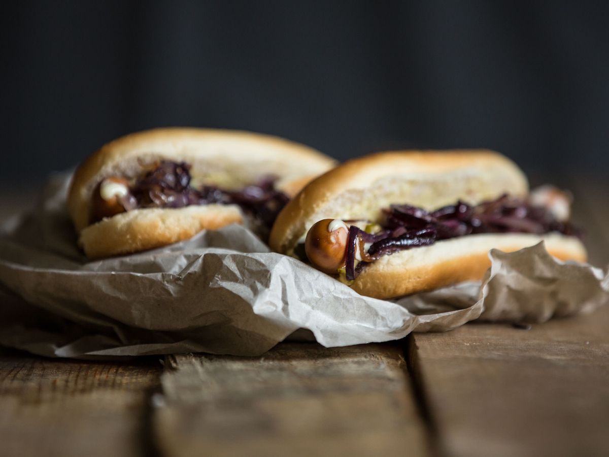 Hot dog with three toppings | Recipe | Kitchen Stories