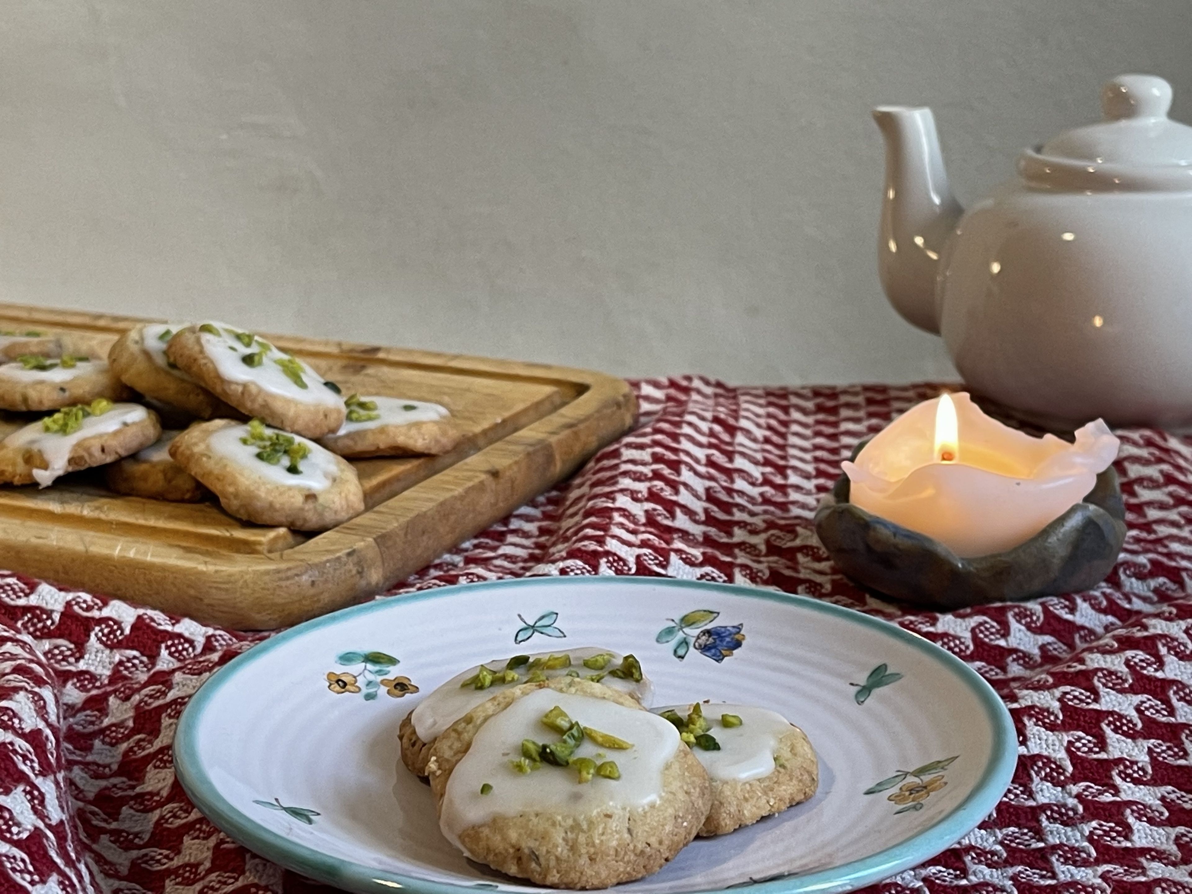 Orange pistachio cookies