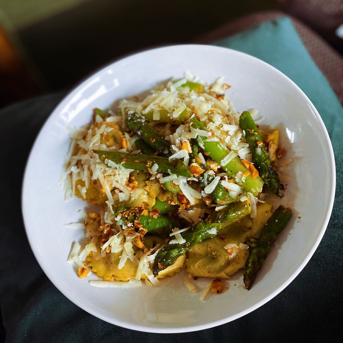 Cappelletti mit Haselnussbutter und Spargel | Rezept | Kitchen Stories