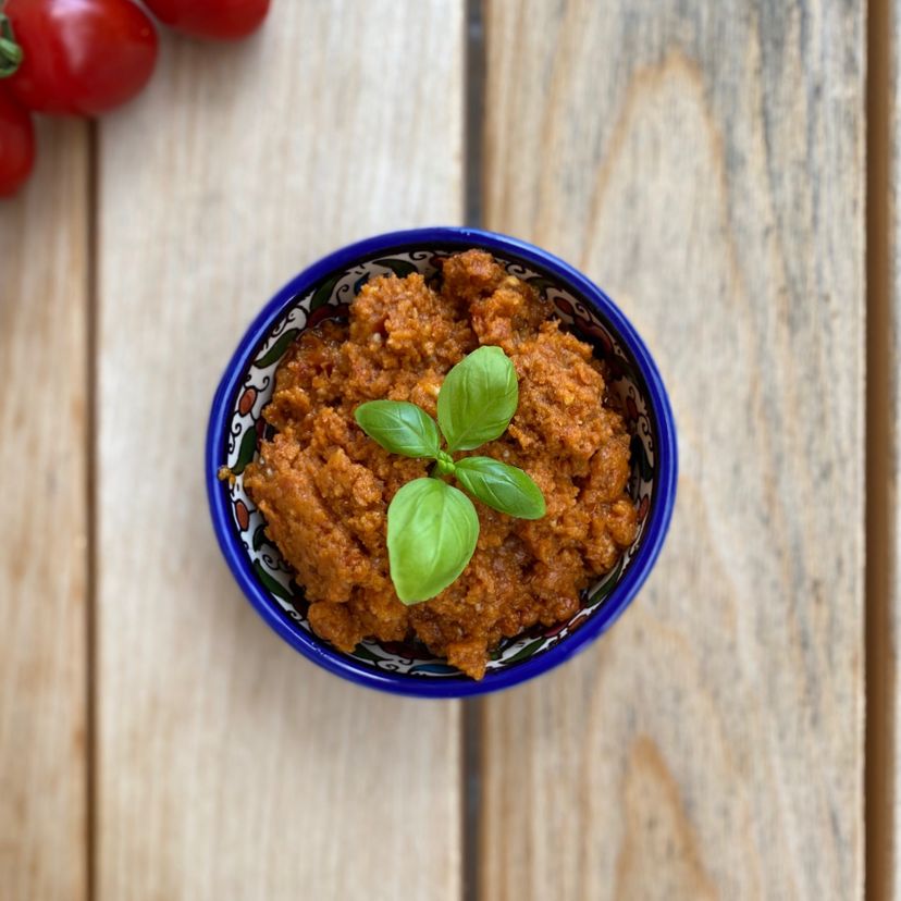 Rotes Cashew-Pesto