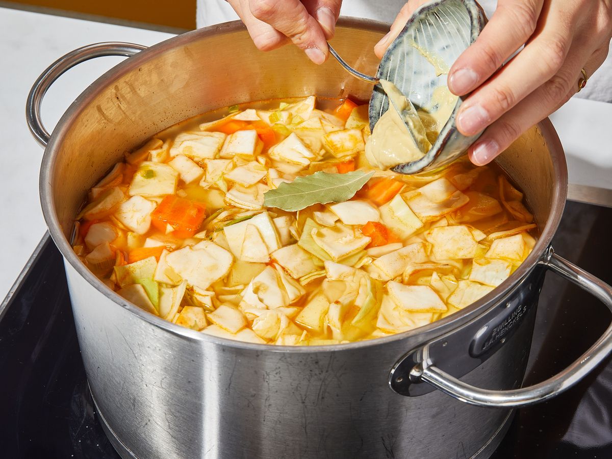 Kohlsuppe (German cabbage soup) Recipe Kitchen Stories