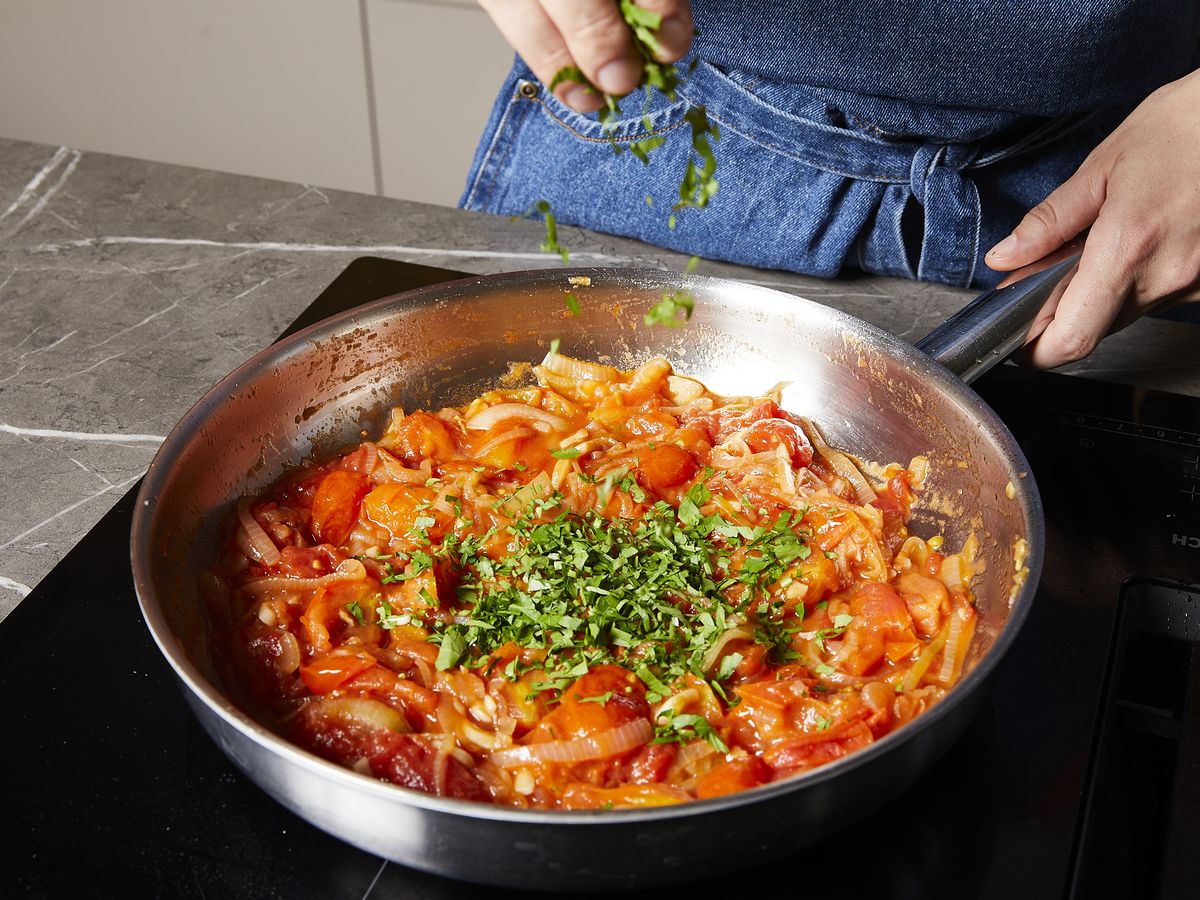 Würzig gefüllte Aubergine vegetarisch nach türkischer Art | Rezept ...