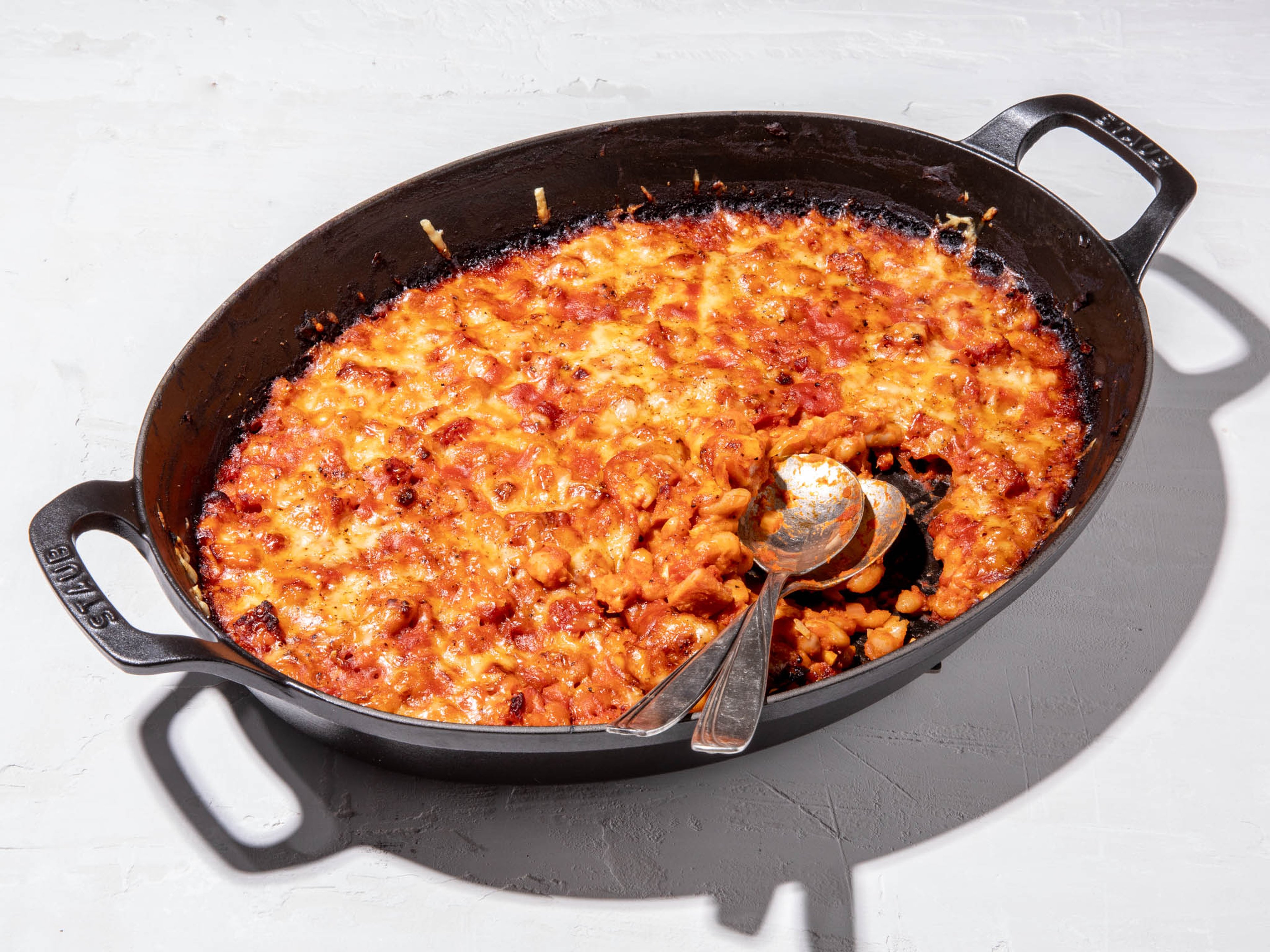 Cheesy white bean and ham bake