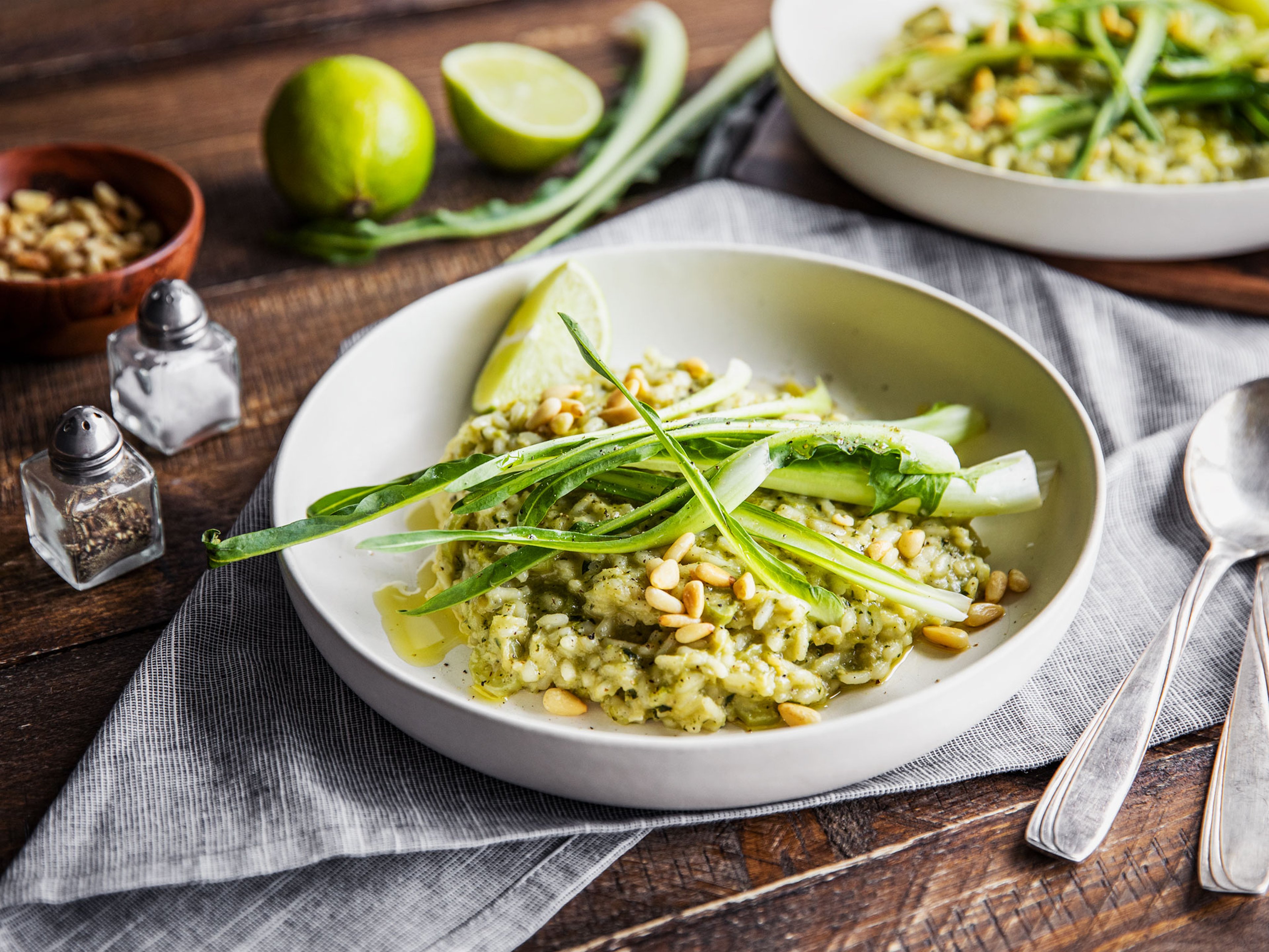 Green risotto with dandelion pesto