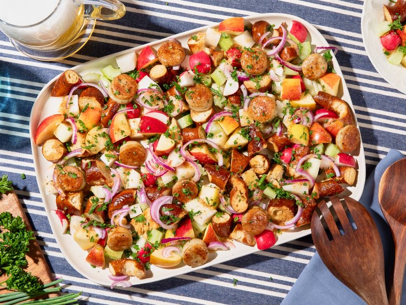 Bavarian panzanella with pretzels and bratwurst