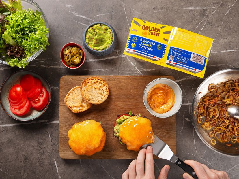 Chili Cheese Smashburger | Rezept | Kitchen Stories