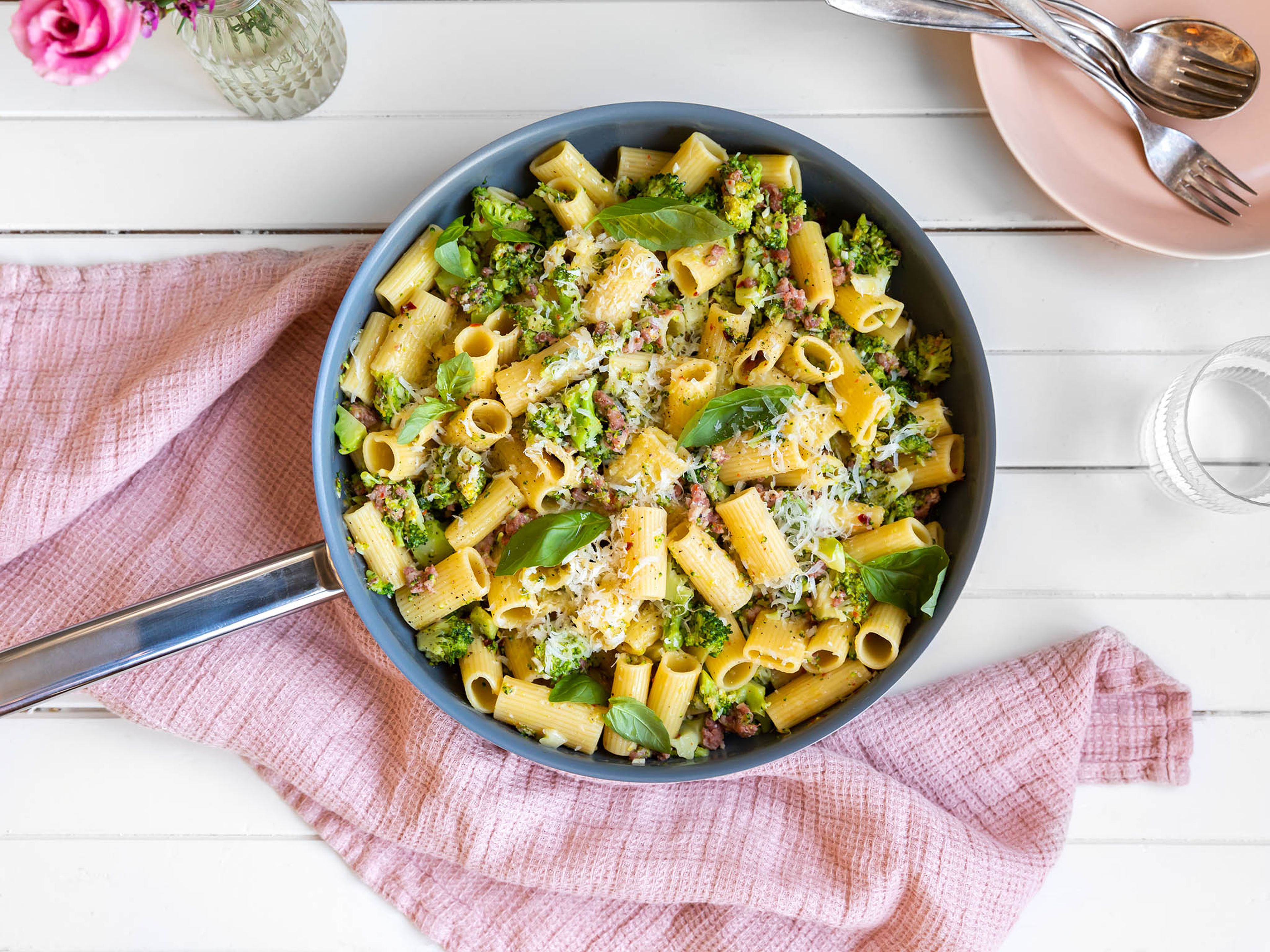 Rigatoni with broccoli and sausage