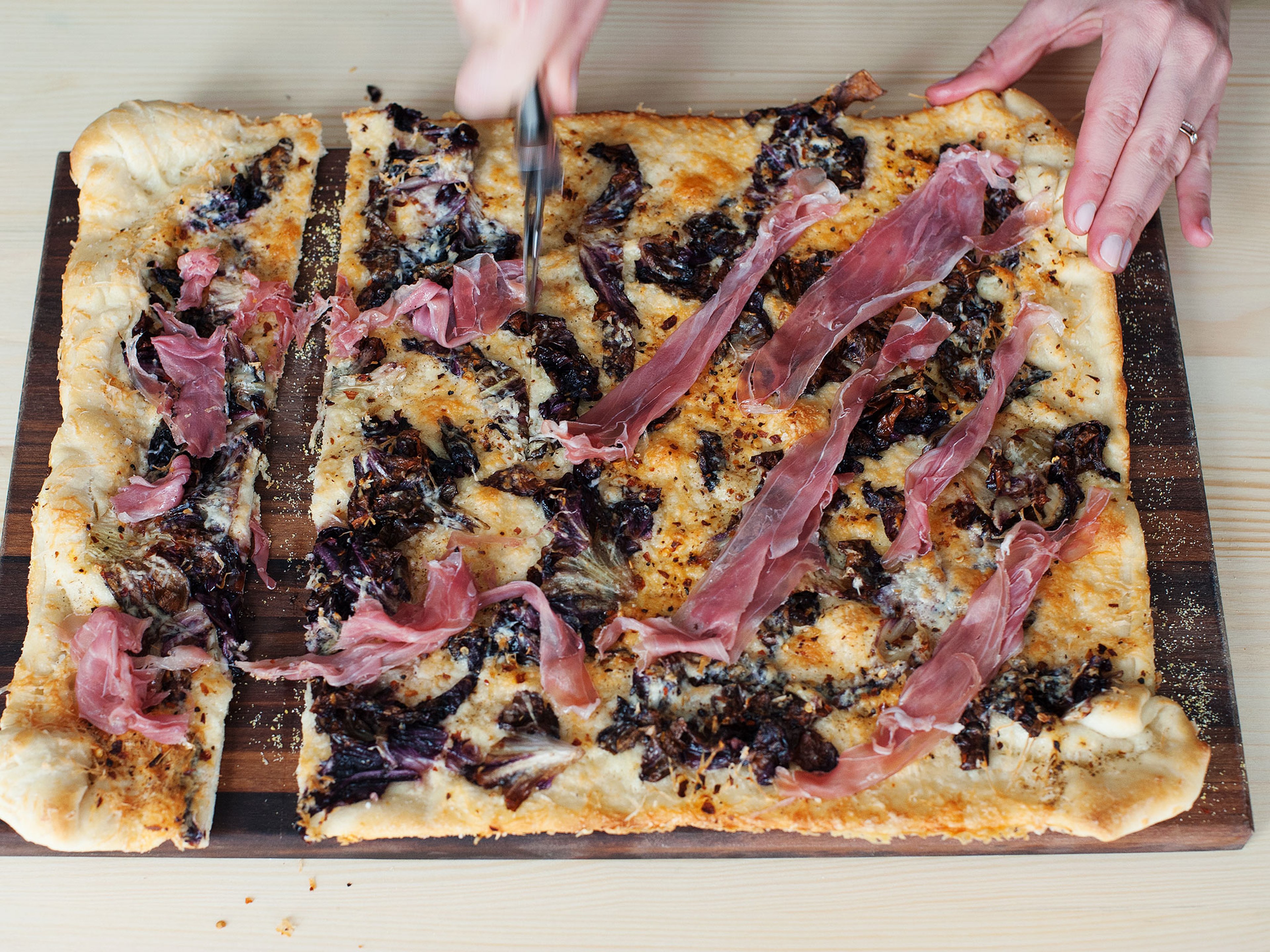 Parmaschinken-Radicchio-Flatbread