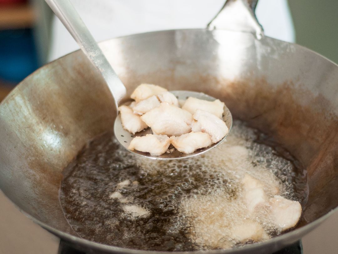 Szechuan-Fisch mit scharfer Bohnensoße | Rezept | Kitchen Stories