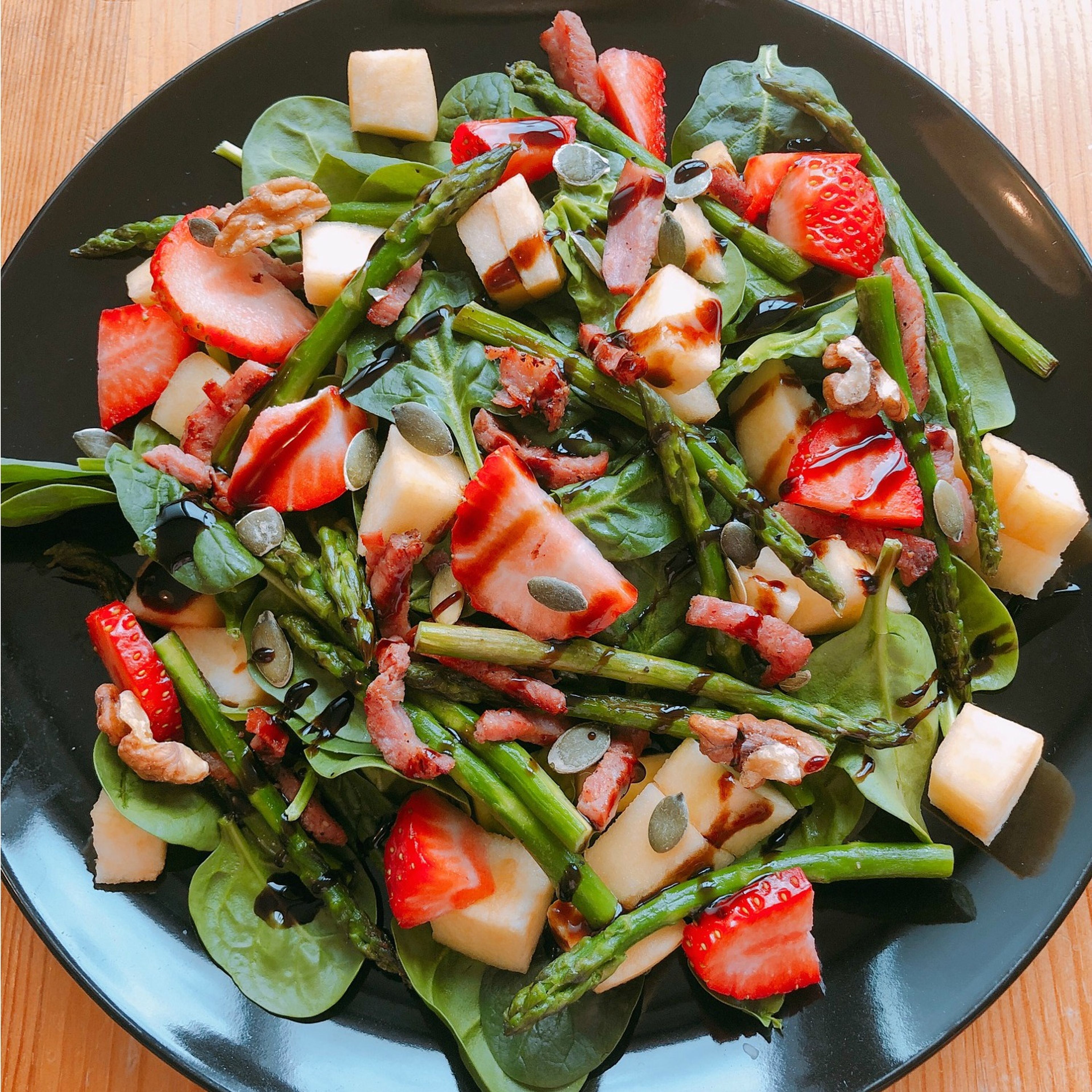 Light strawberry and asparagus salad