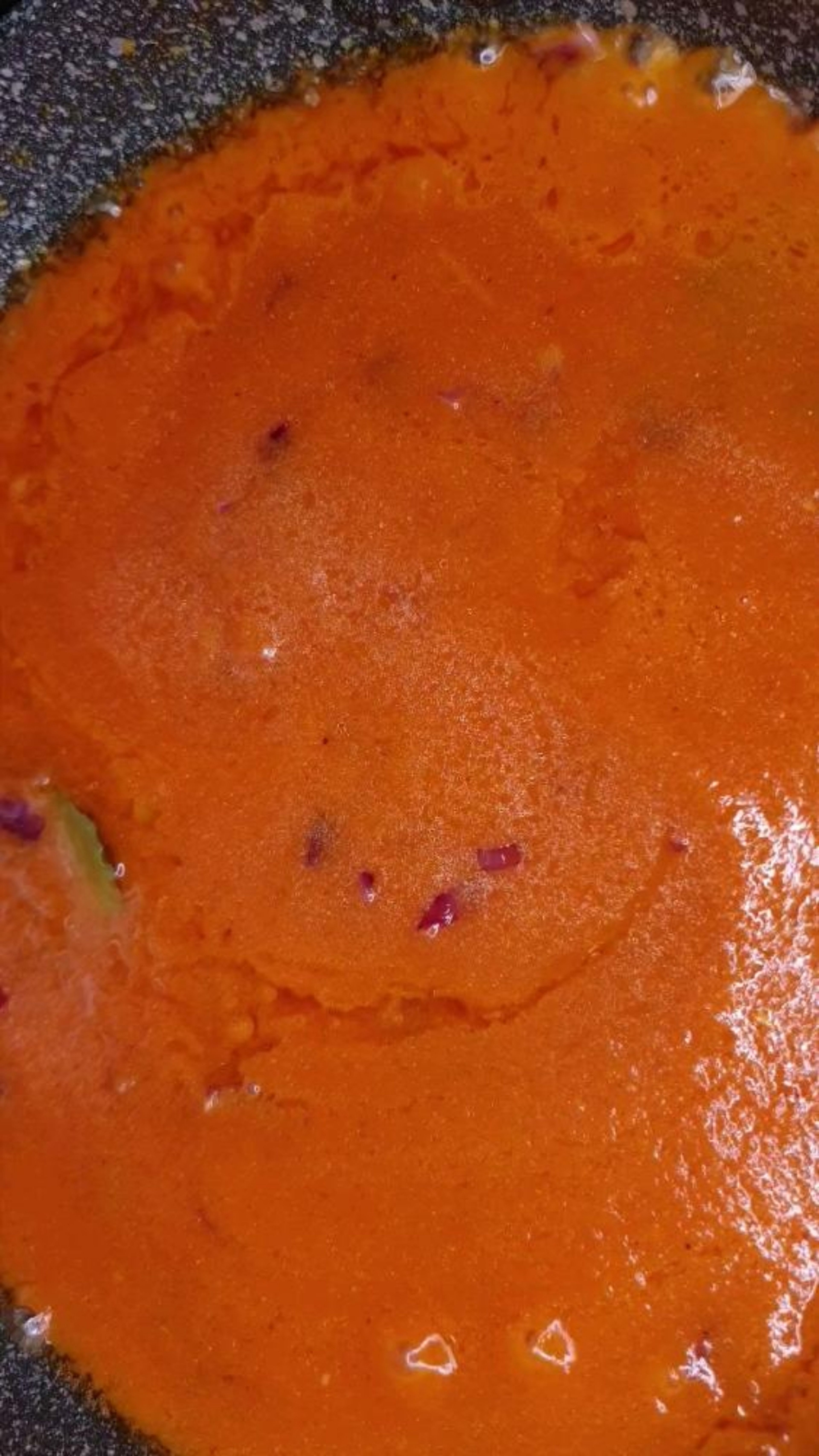 Add bay leaf and curry powder and mix well