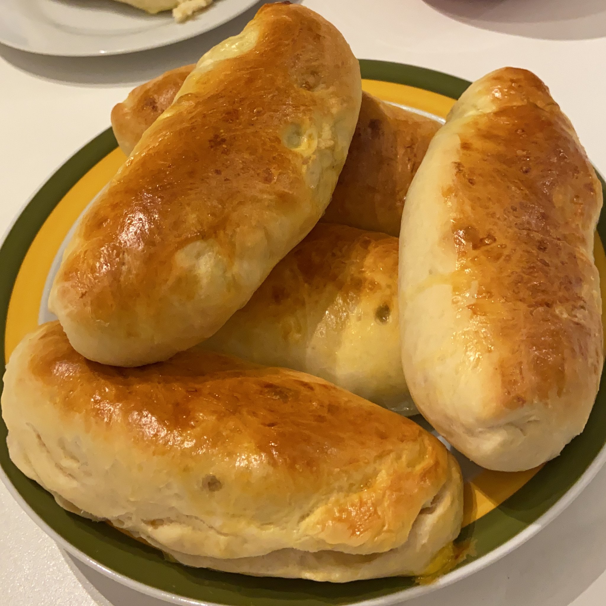 Russische Piroschki mit Ei-Lauch- &amp; Kartoffel-Füllung | Rezept ...