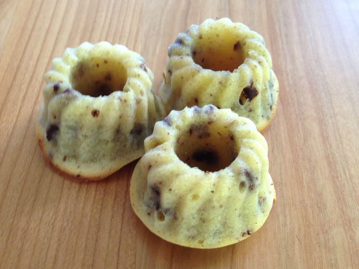 Mini stracciatella bundt cakes | Recipe | Kitchen Stories