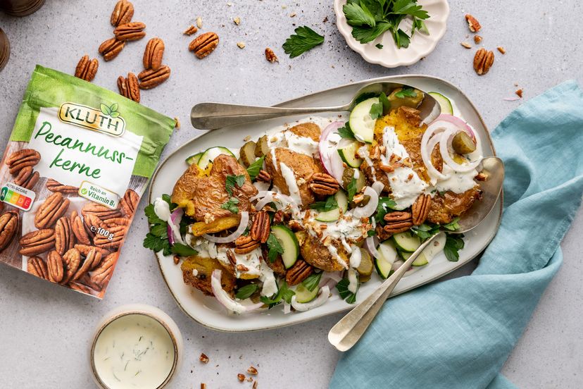 Smashed Potato Salad mit Pecannüssen