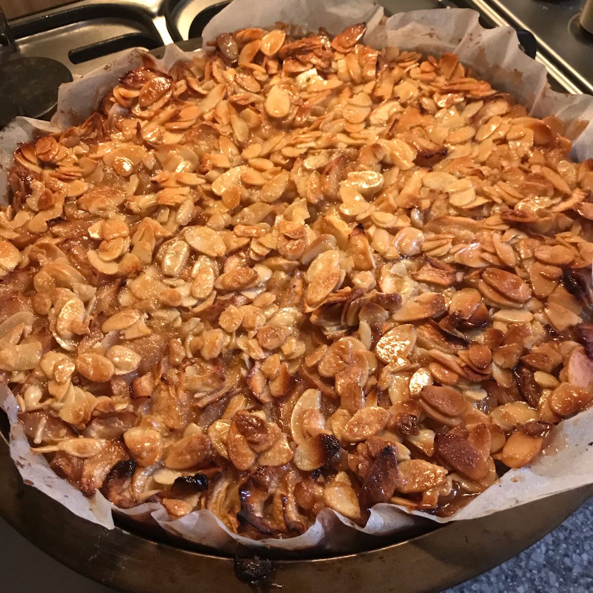 Apfelkuchen mit Mandelguss | Recipe | Kitchen Stories