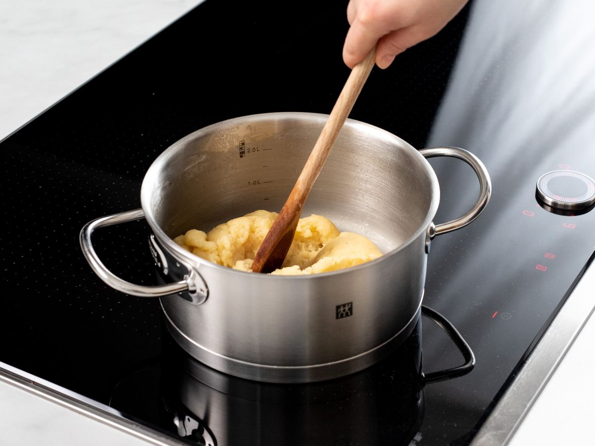 Raspberry and pistachio cream puffs Recipe Kitchen Stories