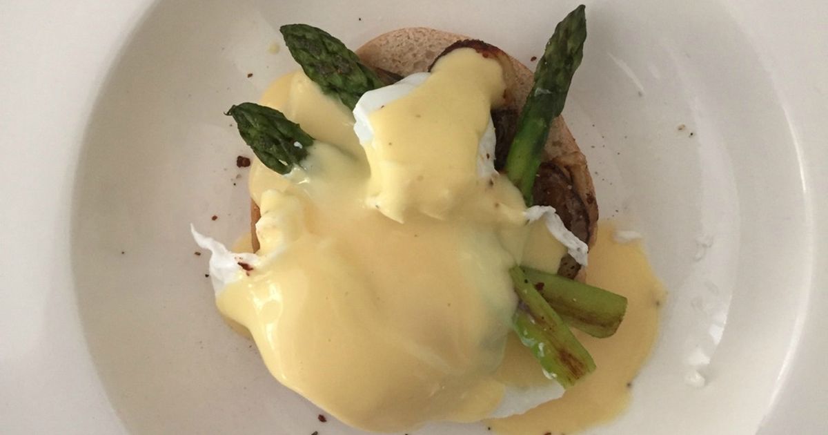 Eier Benedict mit Spargel | Rezept | Kitchen Stories