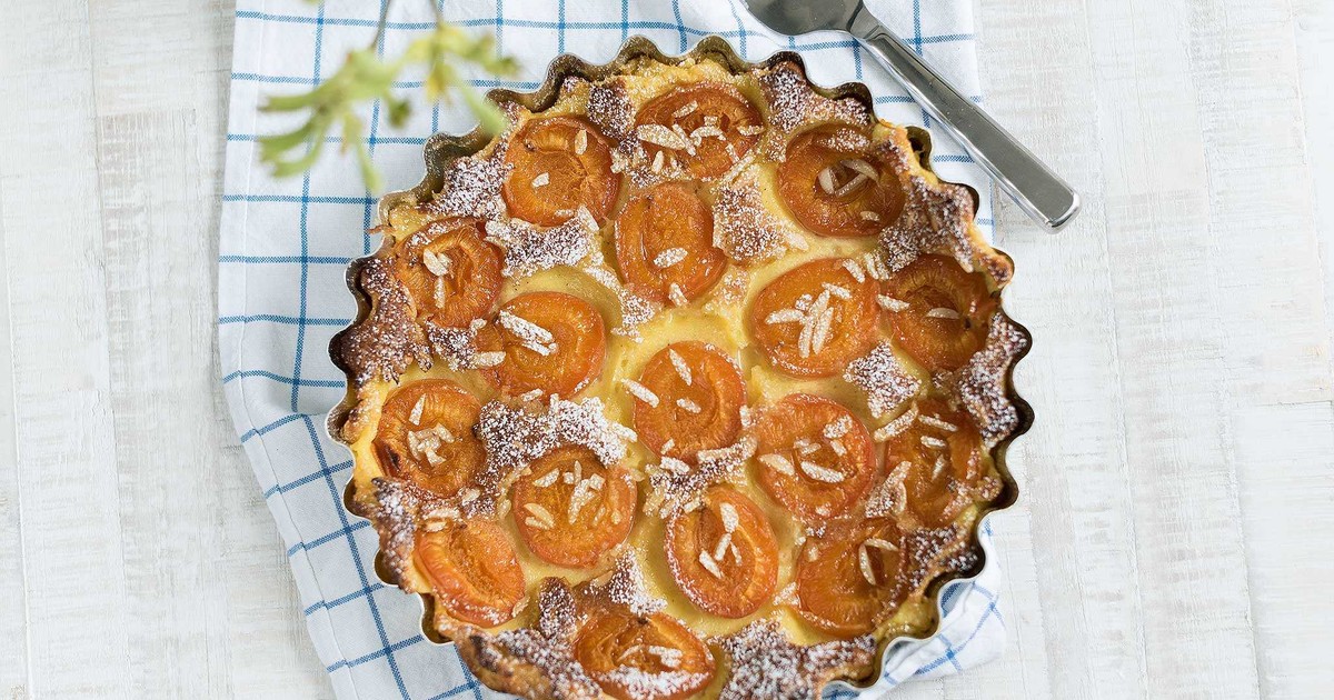 Apricot clafoutis | Recipe | Kitchen Stories