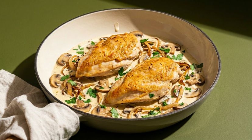 Chicken Supreme: saftige Hähnchenbrust in cremiger Pilzrahmsoße