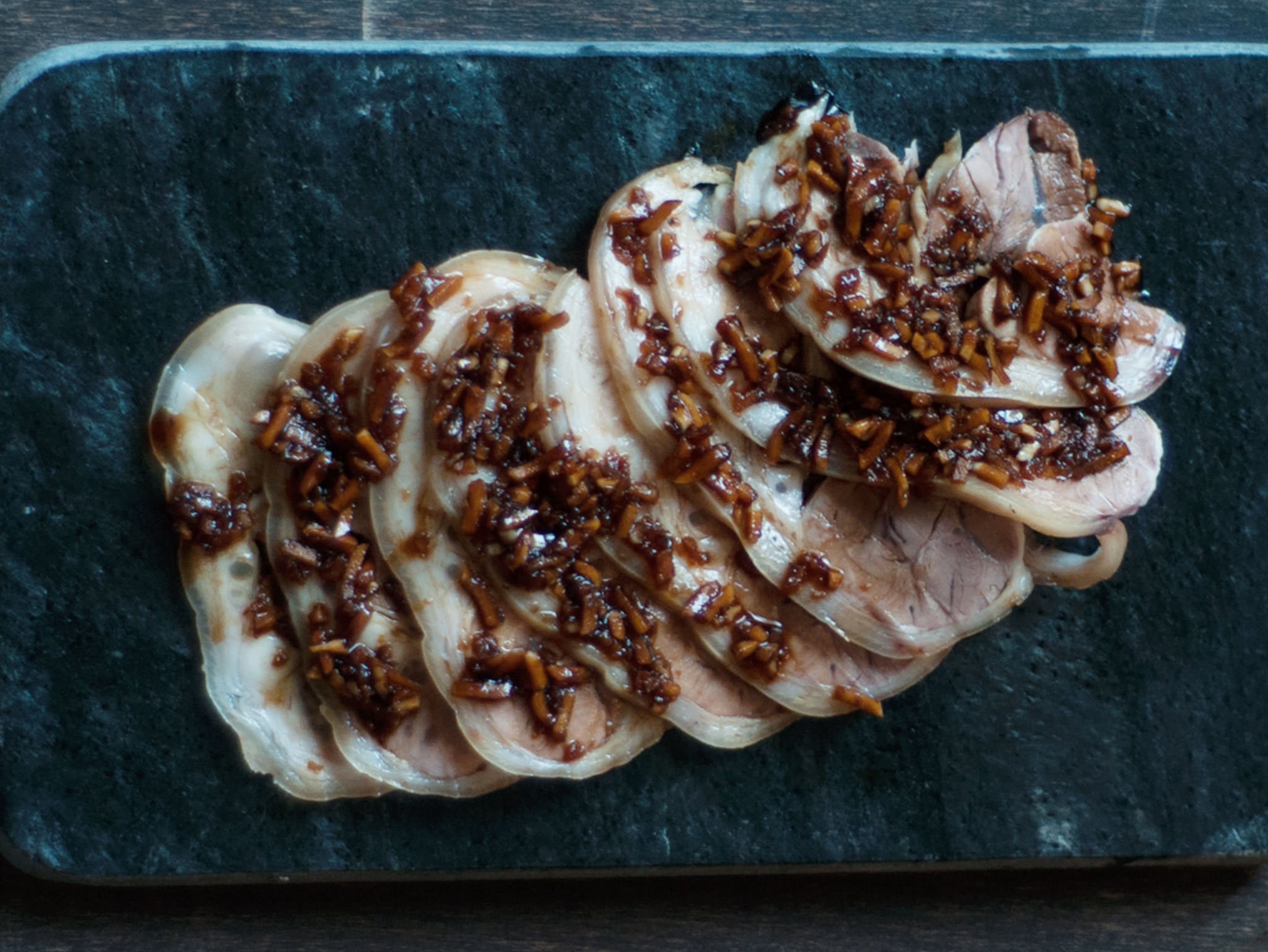 Geschmorte Schweinshaxe
