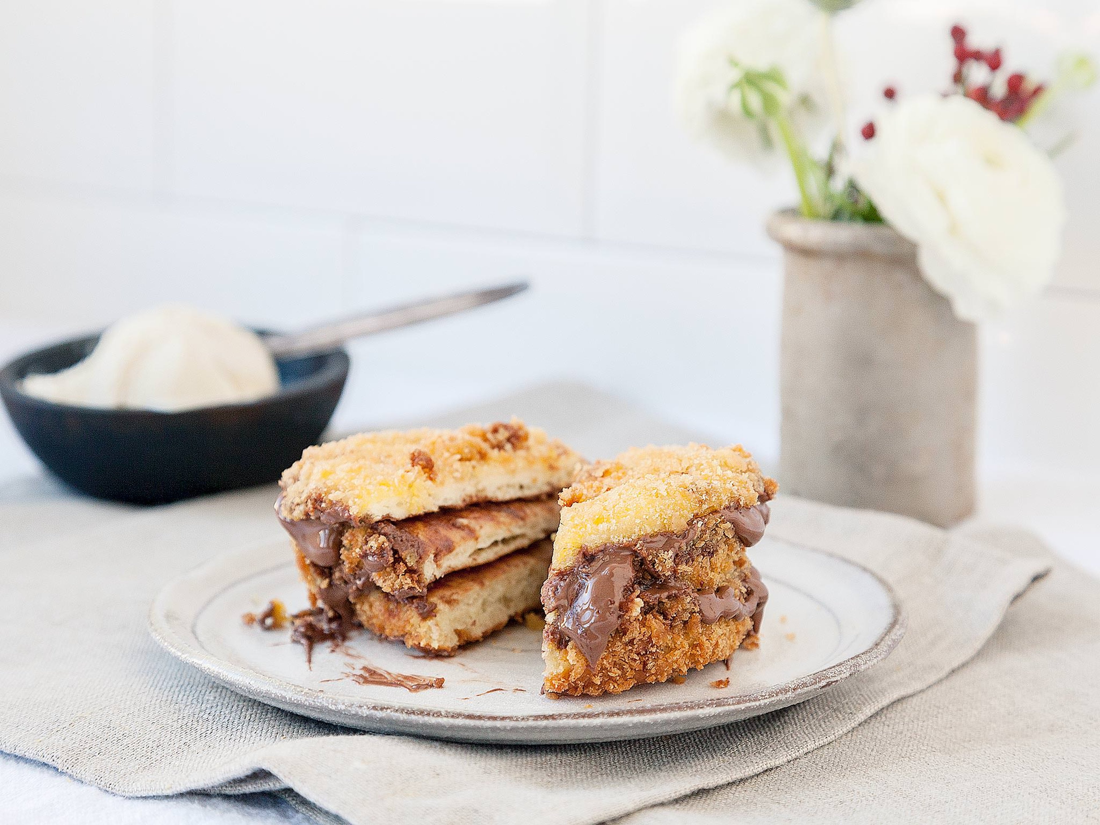 Fried Nutella naan