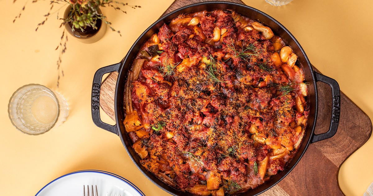 Bohnen-Cassoulet mit Fenchel, Speck und Salsiccia | Rezept | Kitchen ...