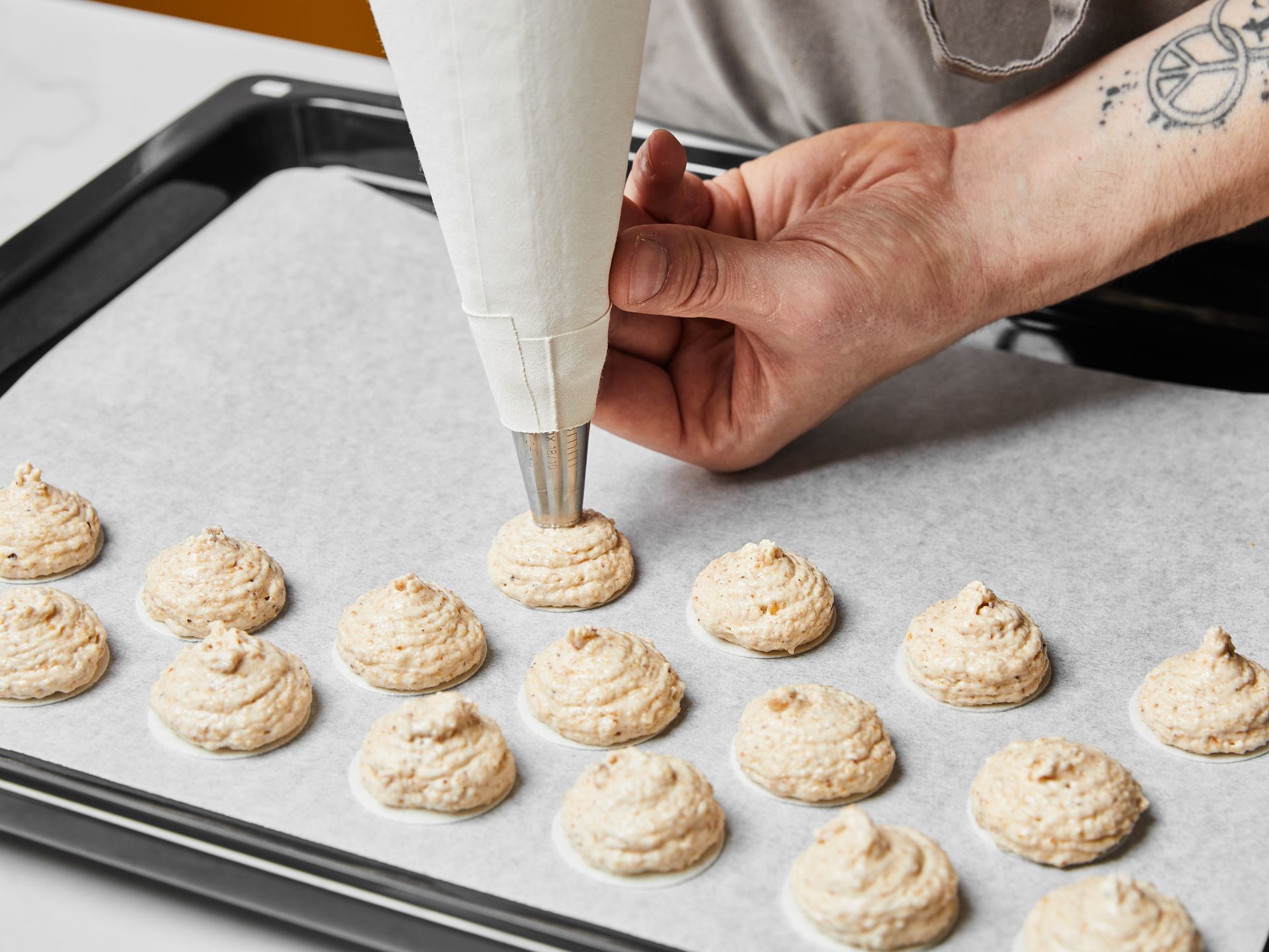 Hazelnut macaroons | Recipe | Kitchen Stories