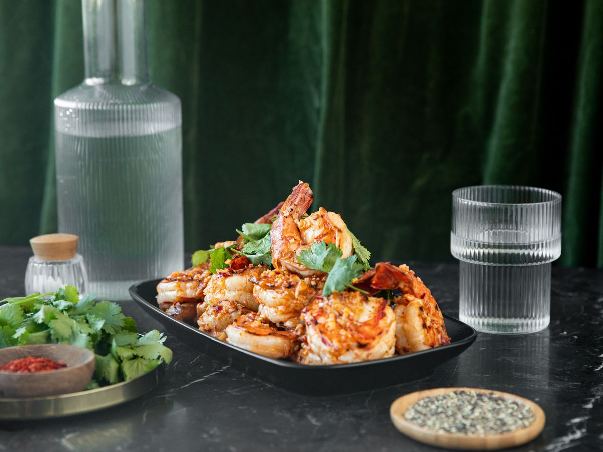 Spicy coconut-marinated grilled shrimp | Recipe | Kitchen Stories