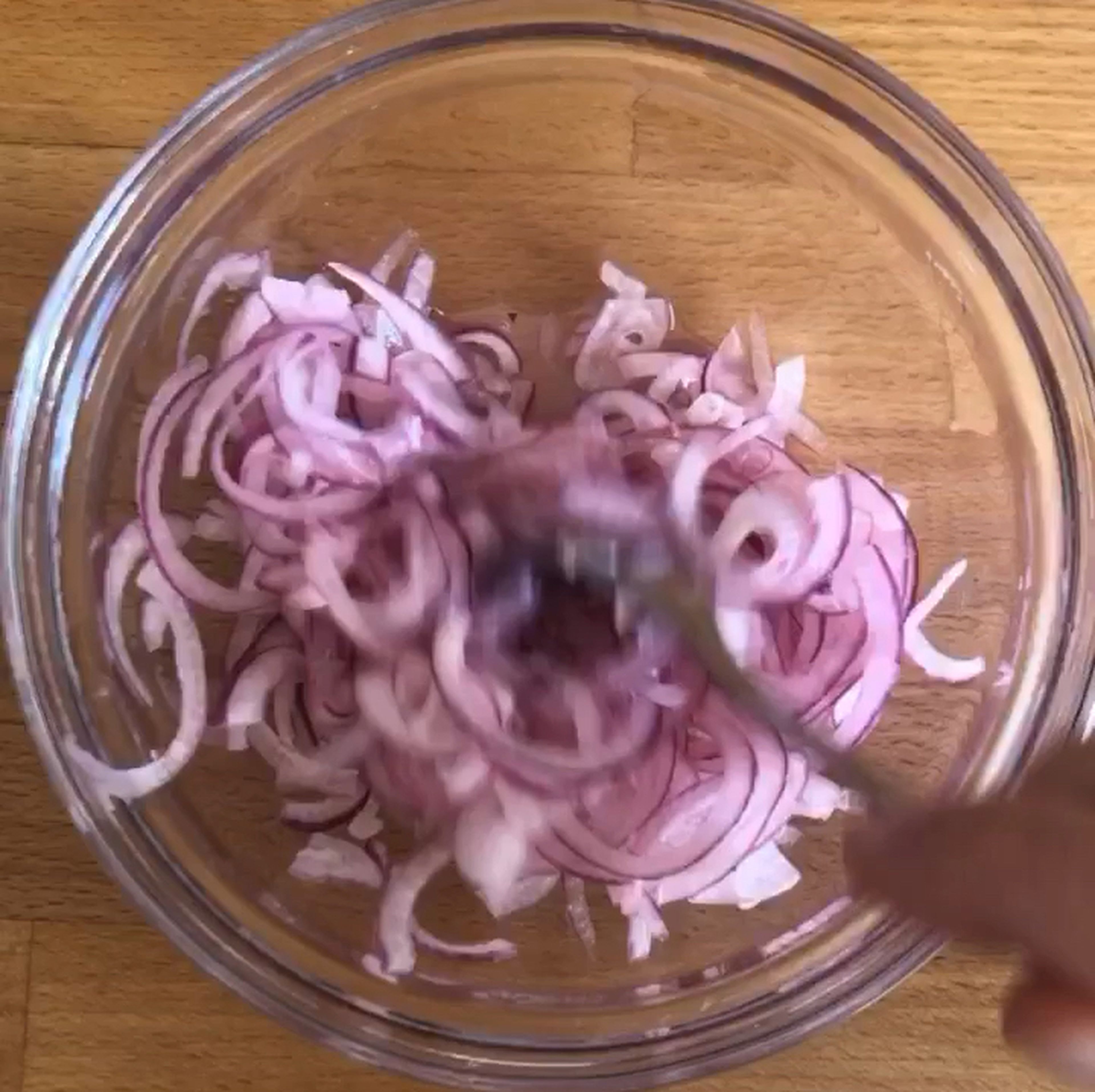 Thinly sliced the red onions and add to a bowl with the remaining lime juice and some salt. Stir until well combined and set aside.