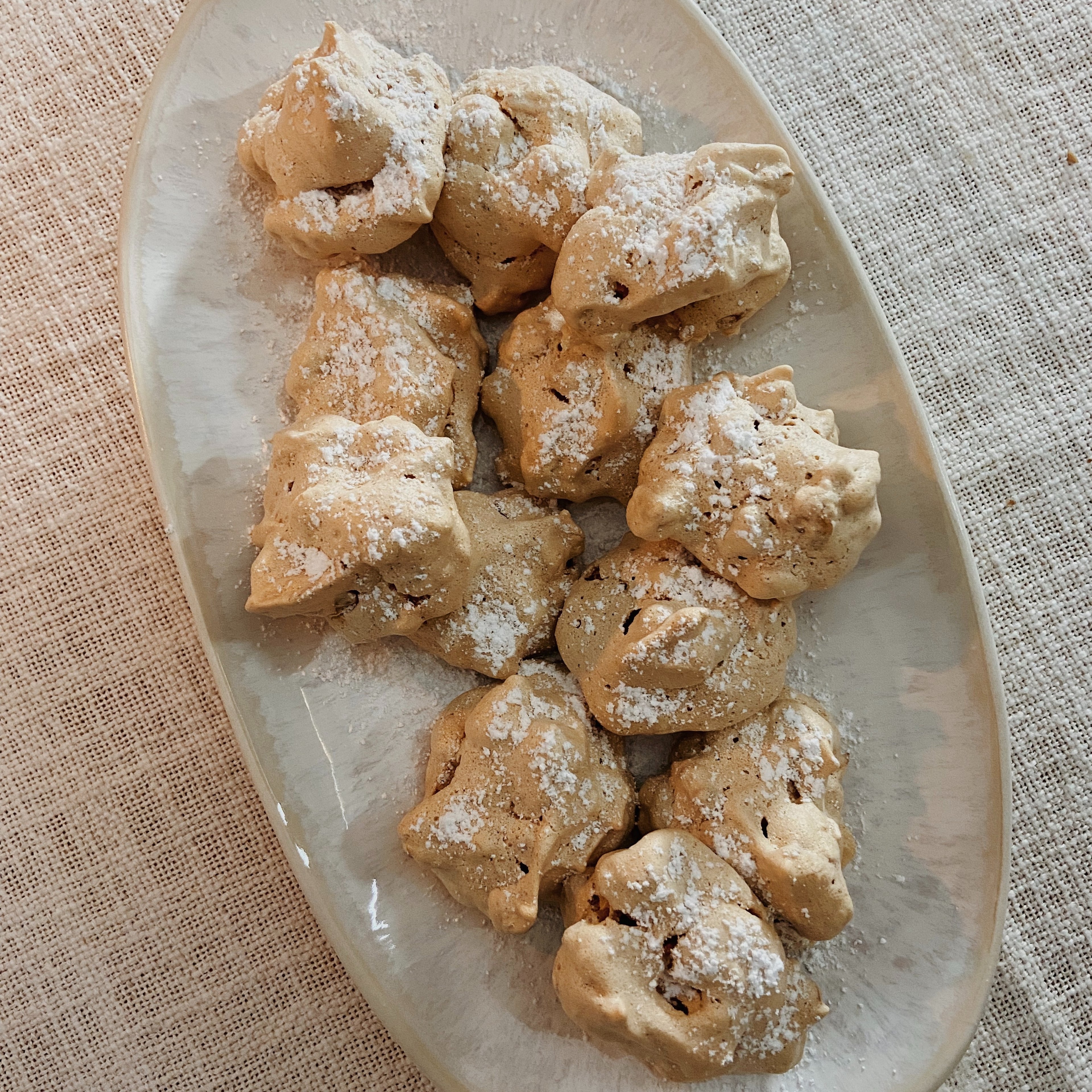 Walnuss-Schnee-Plätzchen