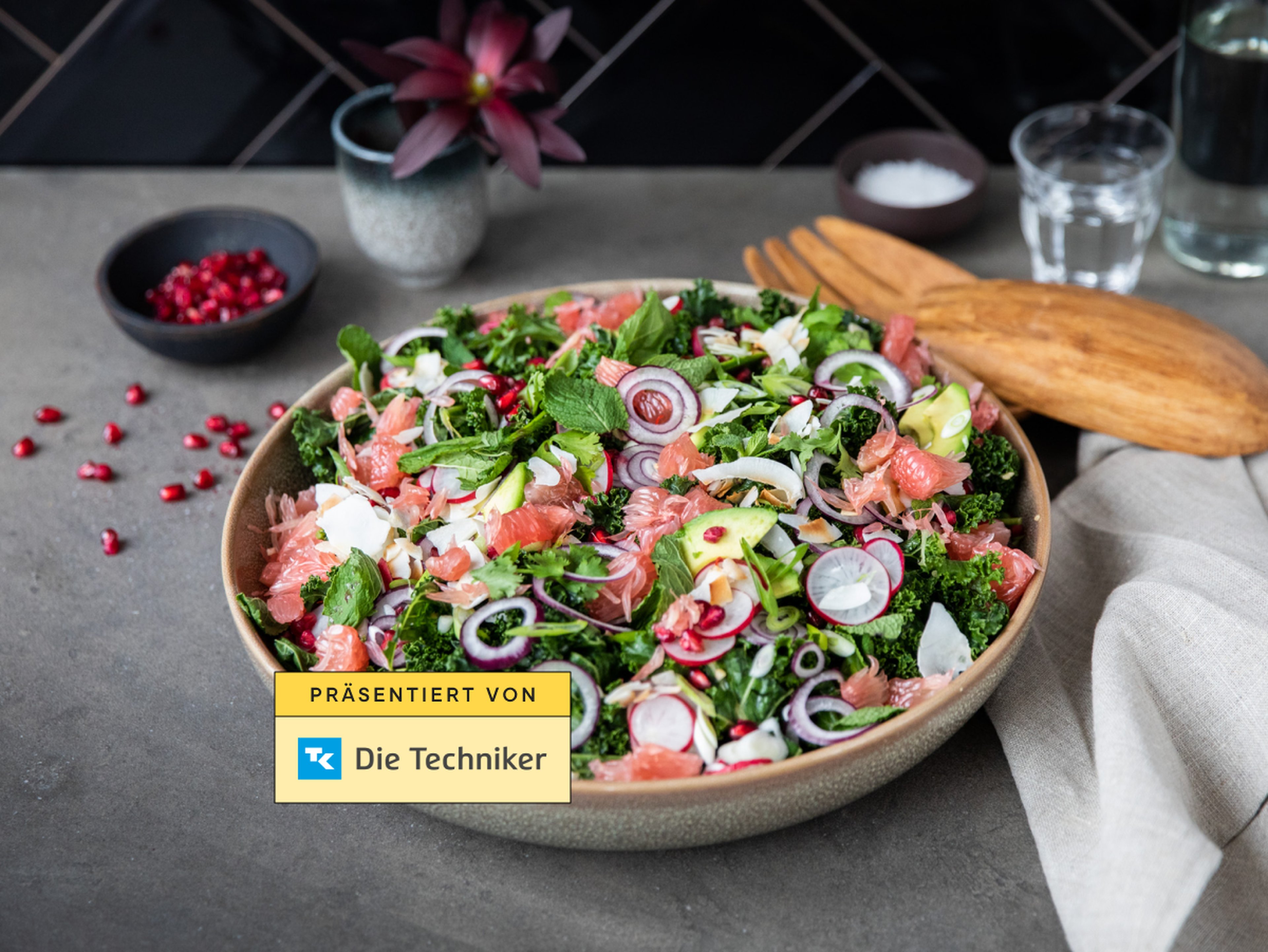 Pink pomelo salad with kale and avocado