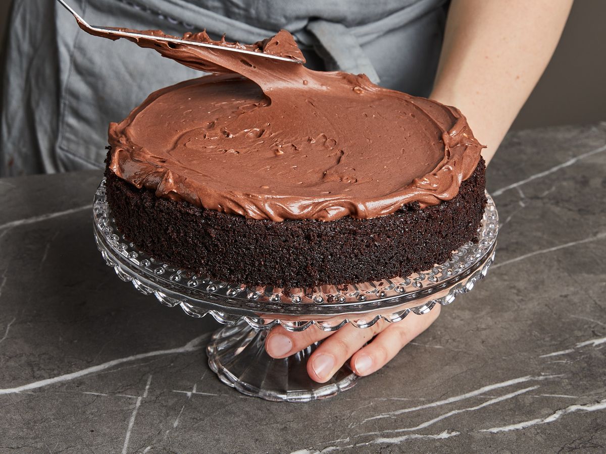 Geburtstagstorte mit Schokoladen-Frosting | Rezept | Kitchen Stories