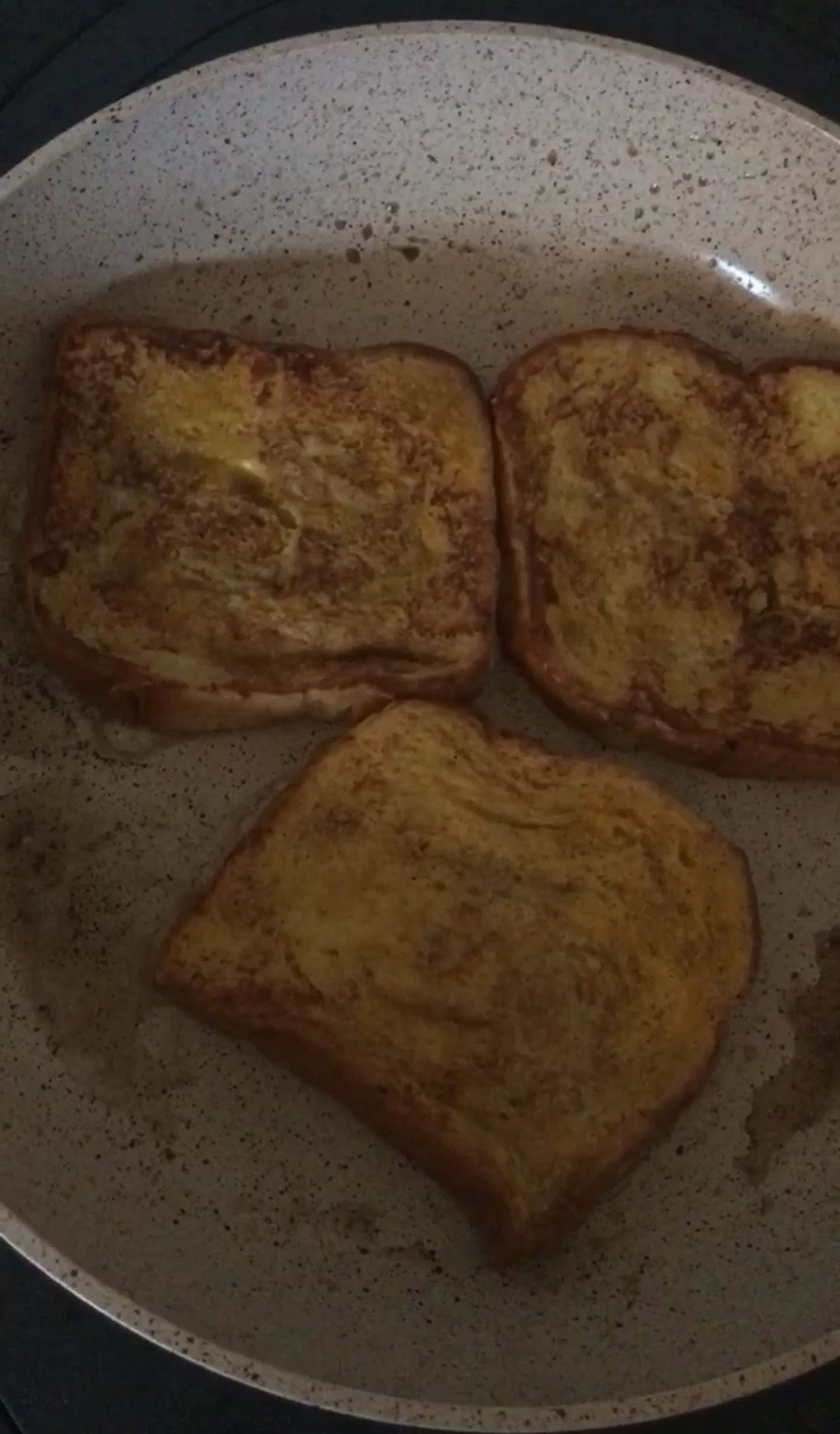 Put some butter in a large frying pan at medium high heat and fry the brioche slices for 4-5 min each side. Lay them on a plate.