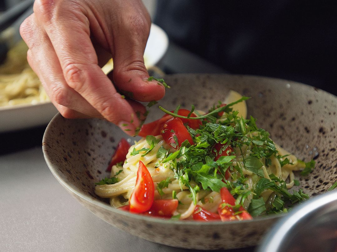 Spaghetti mit cremiger AvocadoLimettenSauce Rezept Kitchen Stories