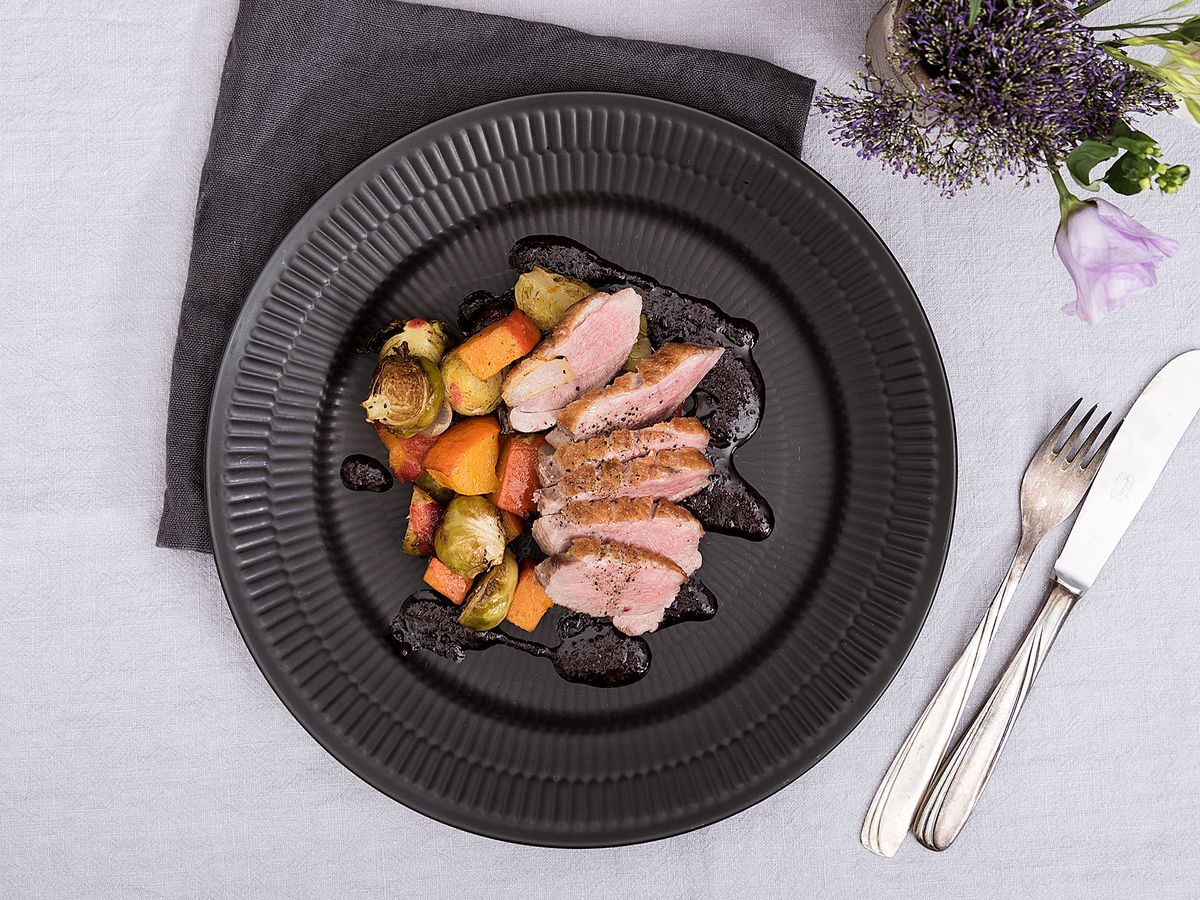 Duck breast with roasted Brussels sprouts and pumpkin | Recipe | Kitchen Stories