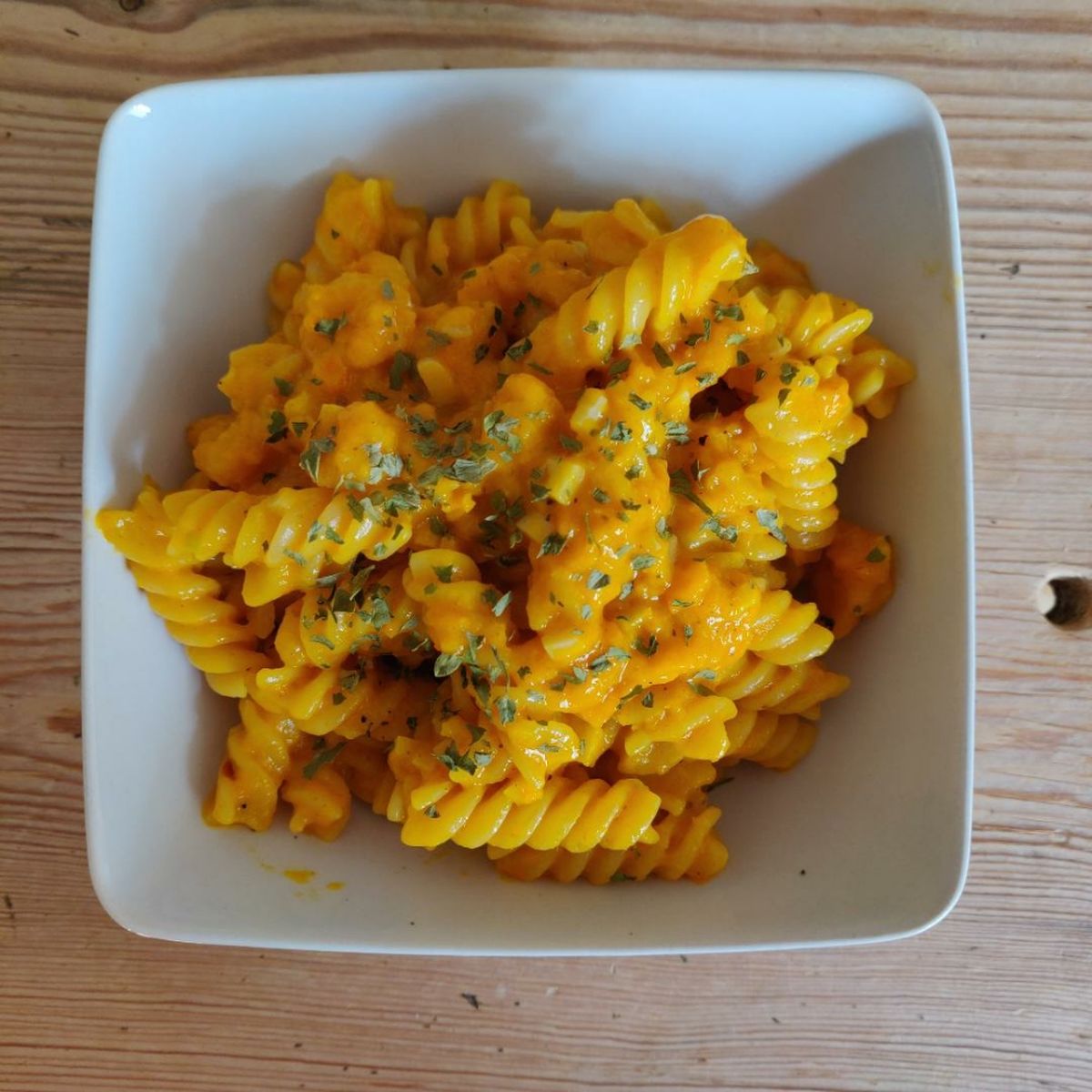 Pasta with Roasted Bell Pepper and Shrimp Sauce | Recipe | Kitchen Stories
