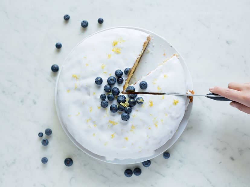 Lemon cake with blueberries