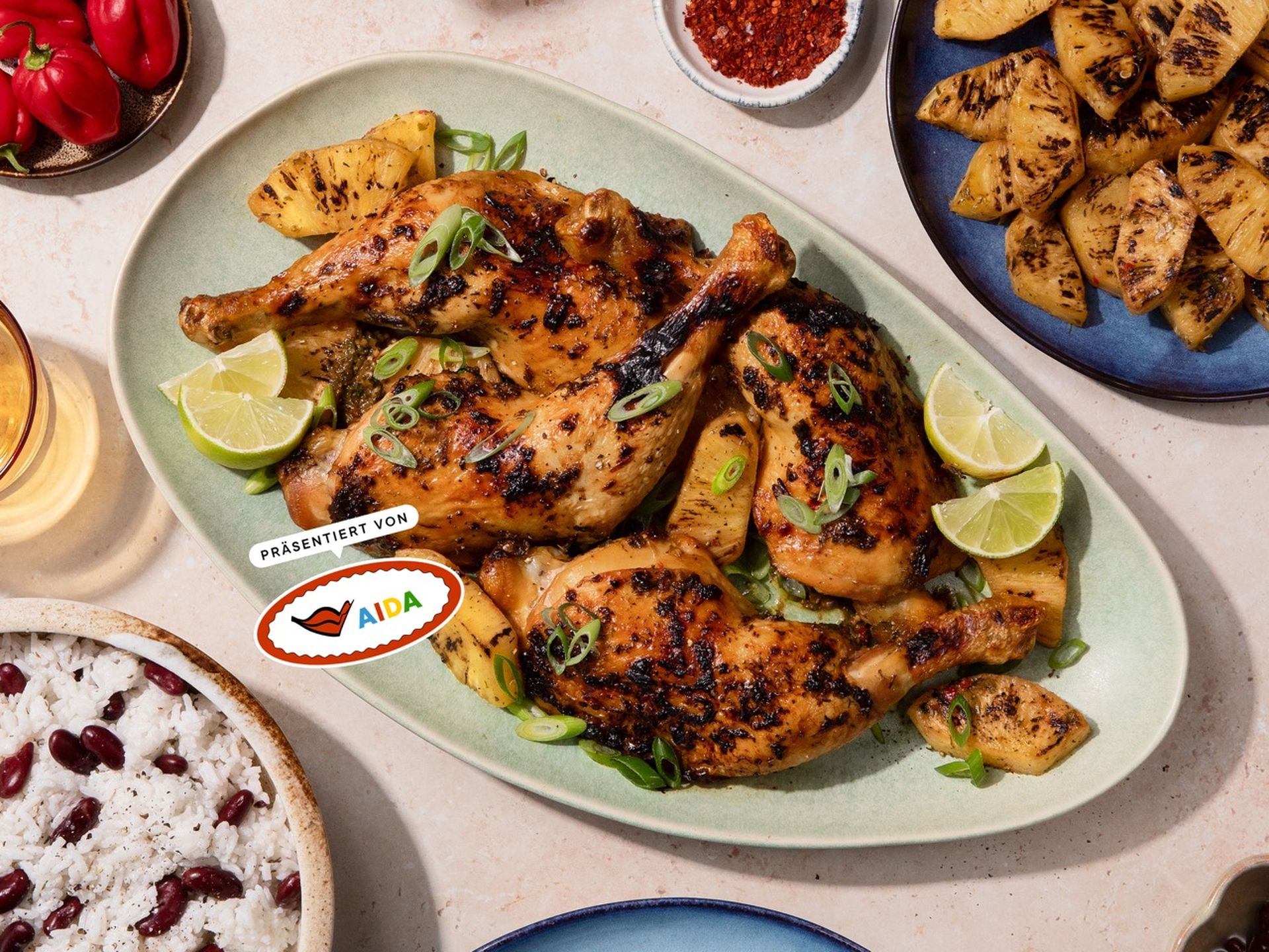 Hähnchen nach jamaikanischer Art mit Ananas und Kokosreis (Jerk Chicken)