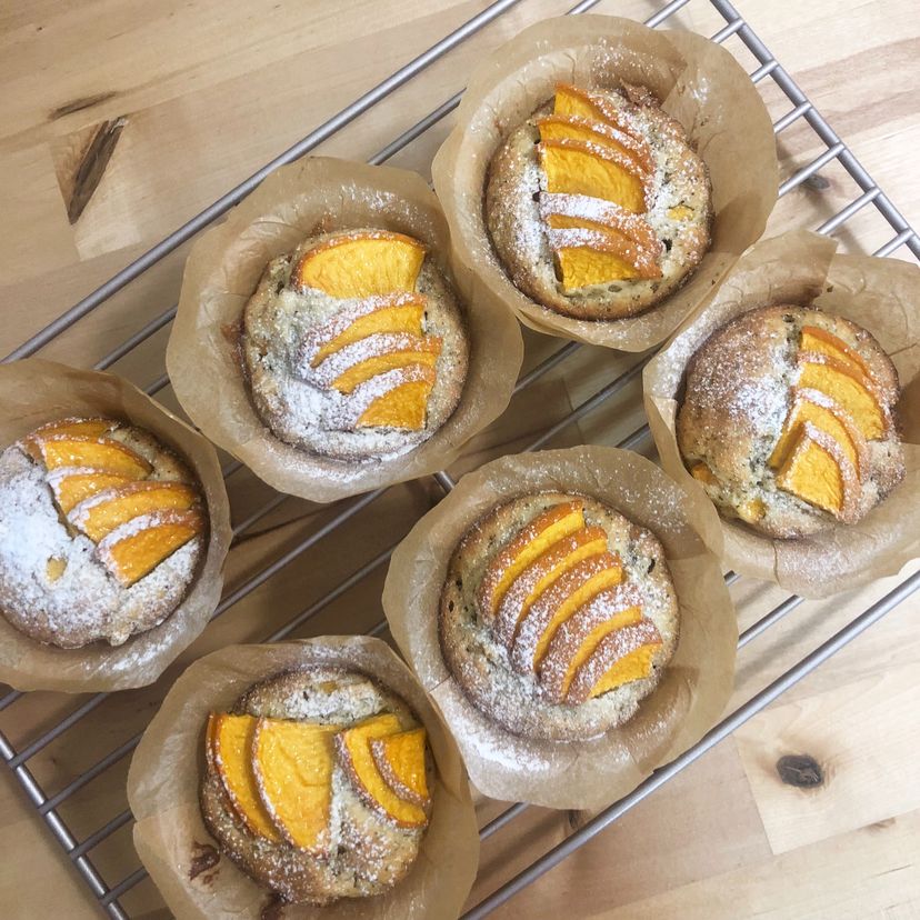 Almond and Blacktea Muffin with Peach