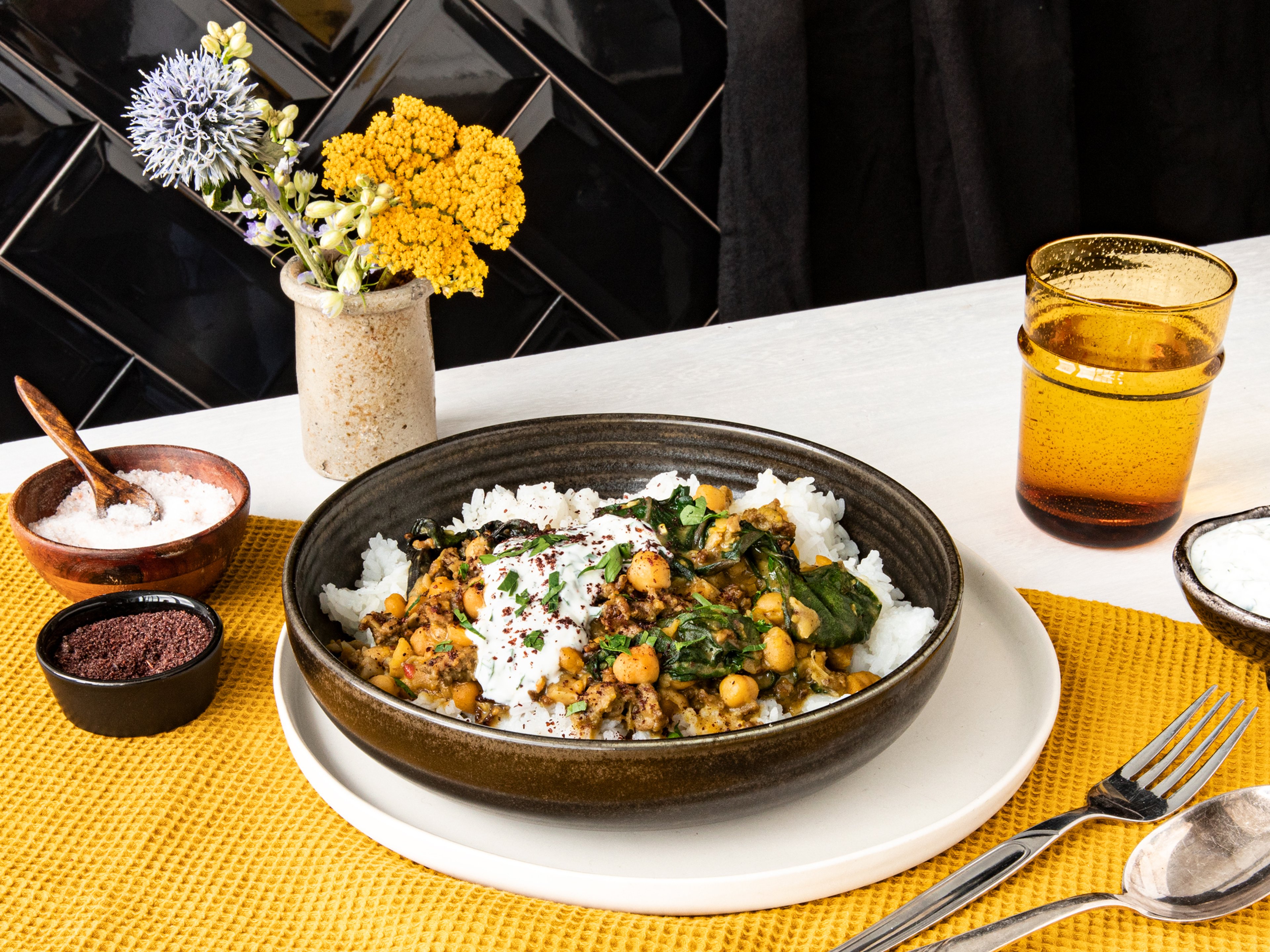 Spicy pan-fried chickpeas with beef