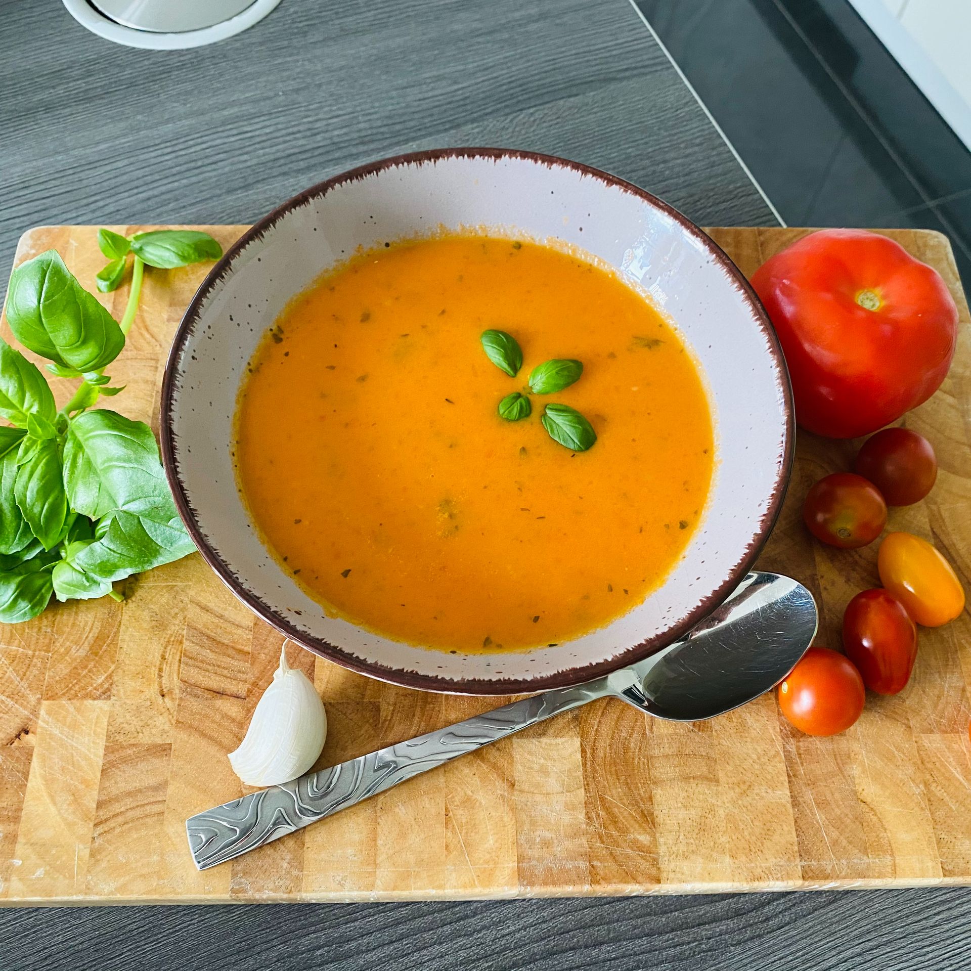 Tomatencremesuppe mit dem Cookit | Rezept | Kitchen Stories