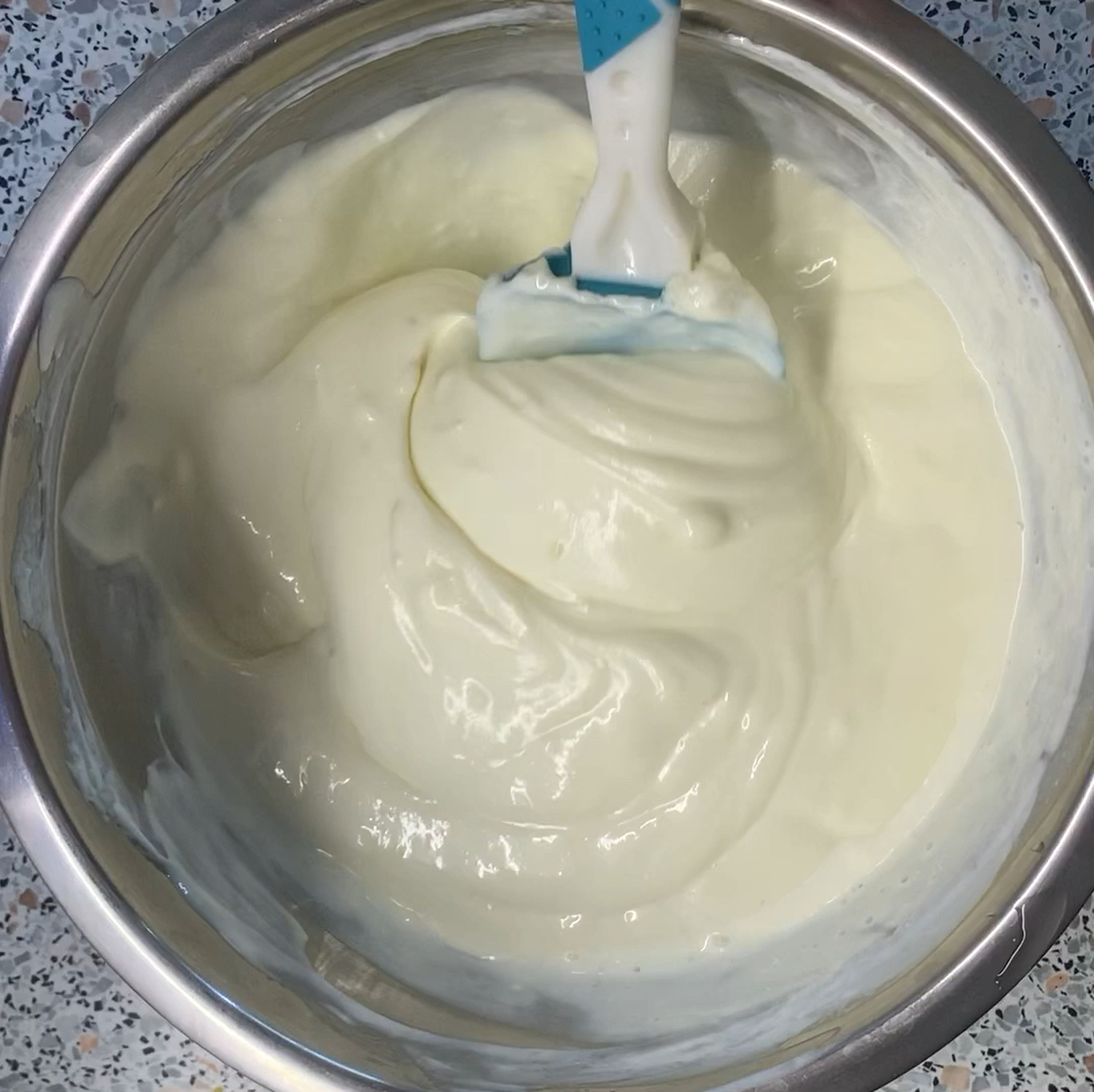 Mix cream cheese, sugar, add eggs one by one. Then add lemon juice, zest and cream. Whisk until smooth.