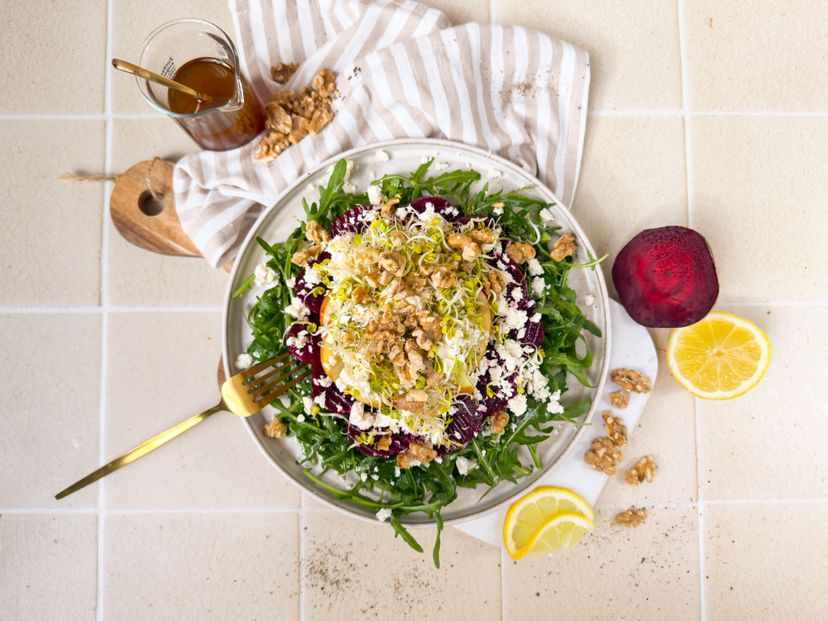 Apfel-Rote-Bete-Salat mit Himbeeressig-Dressing