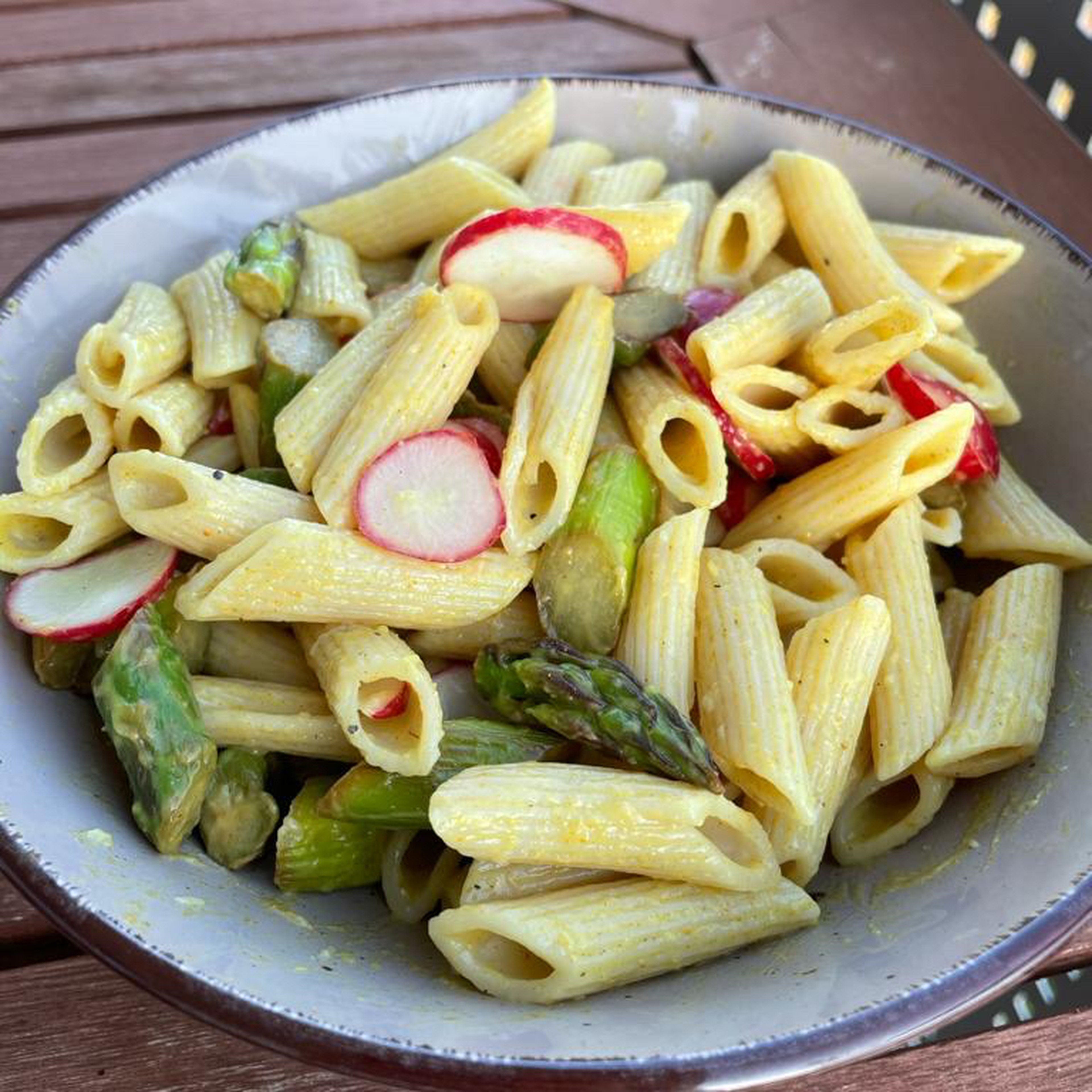 Veganer Nudelsalat mit grünem Spargel | Rezept | Kitchen Stories