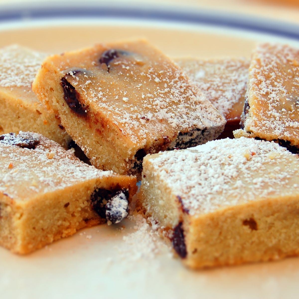 Chocolate Blondies | Recipe | Kitchen Stories