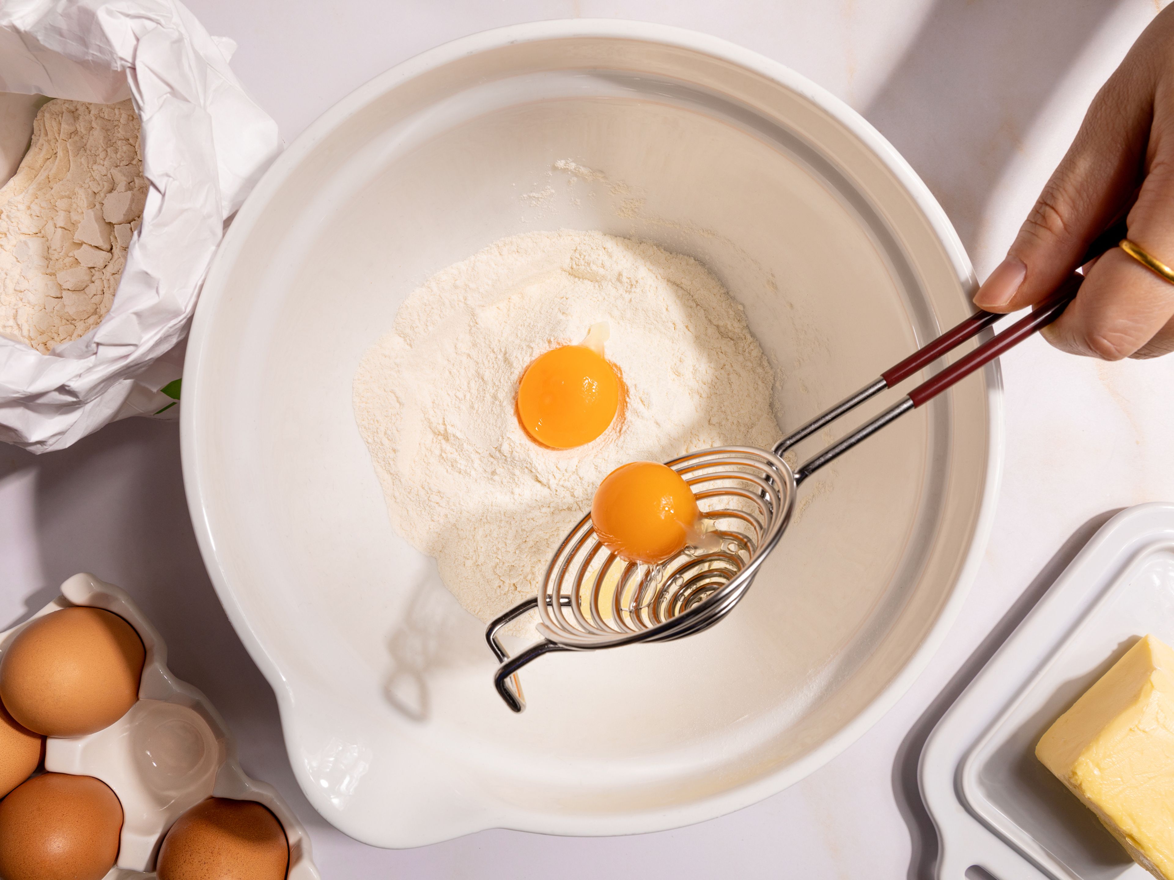 Kitchen Gadgets That Will Help Cook Your Morning Eggs So Fast