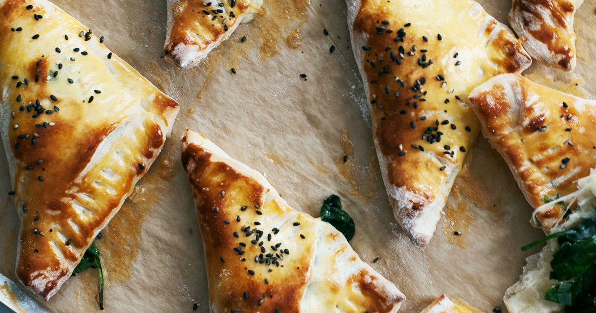 Cheese and spinach triangles Recipe Kitchen Stories