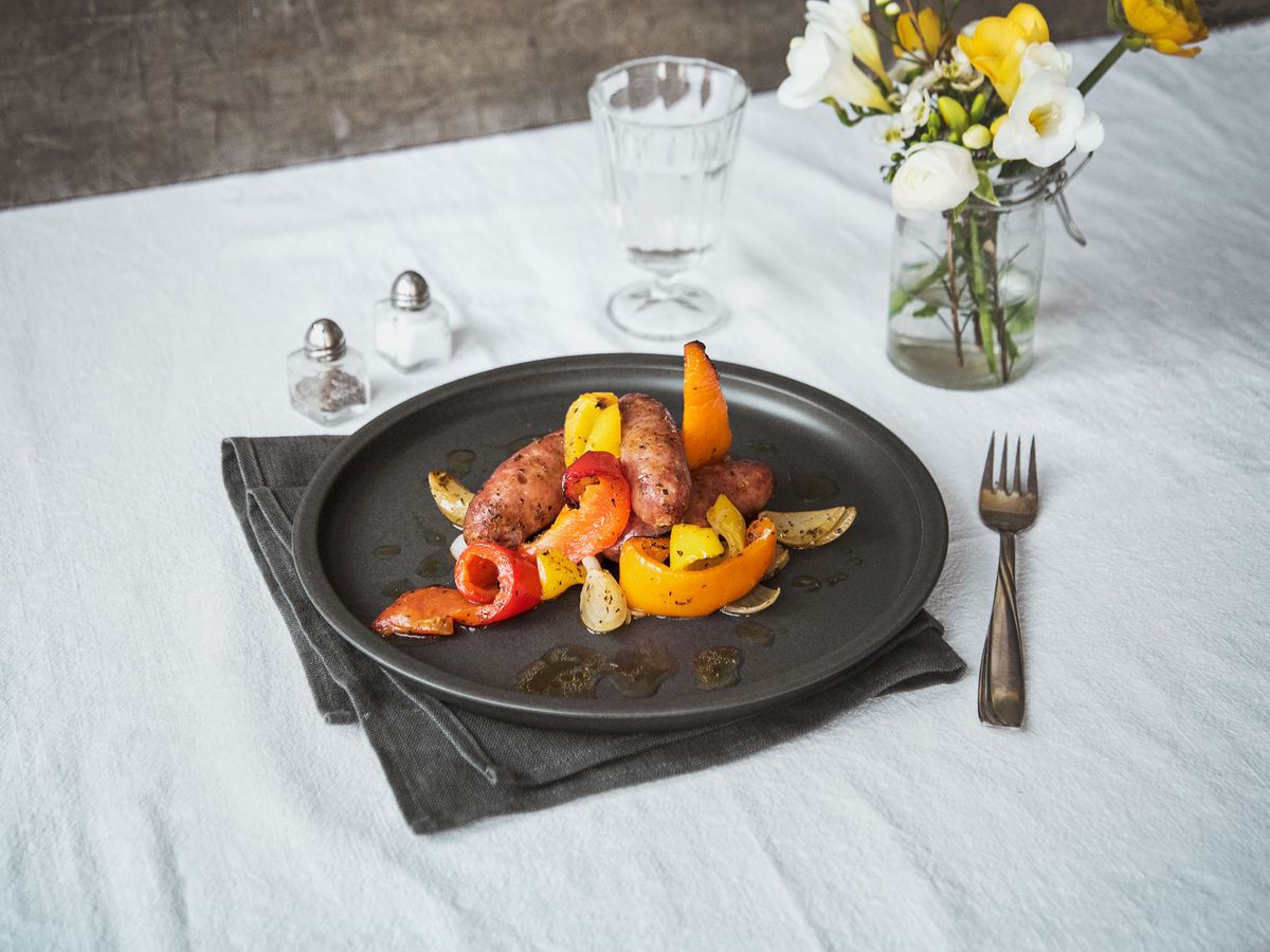 Sheet pan sausage, peppers, and onions | Recipe | Kitchen Stories