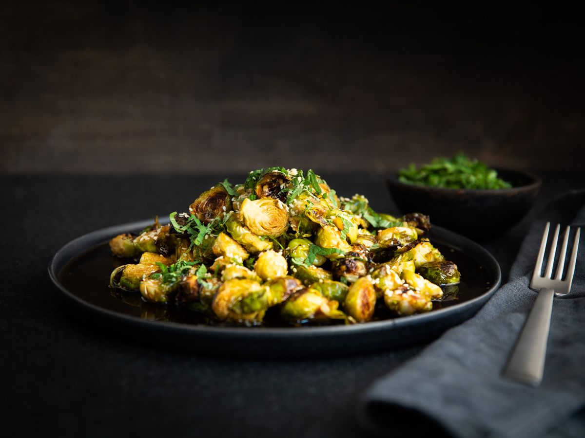 Crispy roasted Brussels sprouts with soy sauce | Recipe | Kitchen Stories
