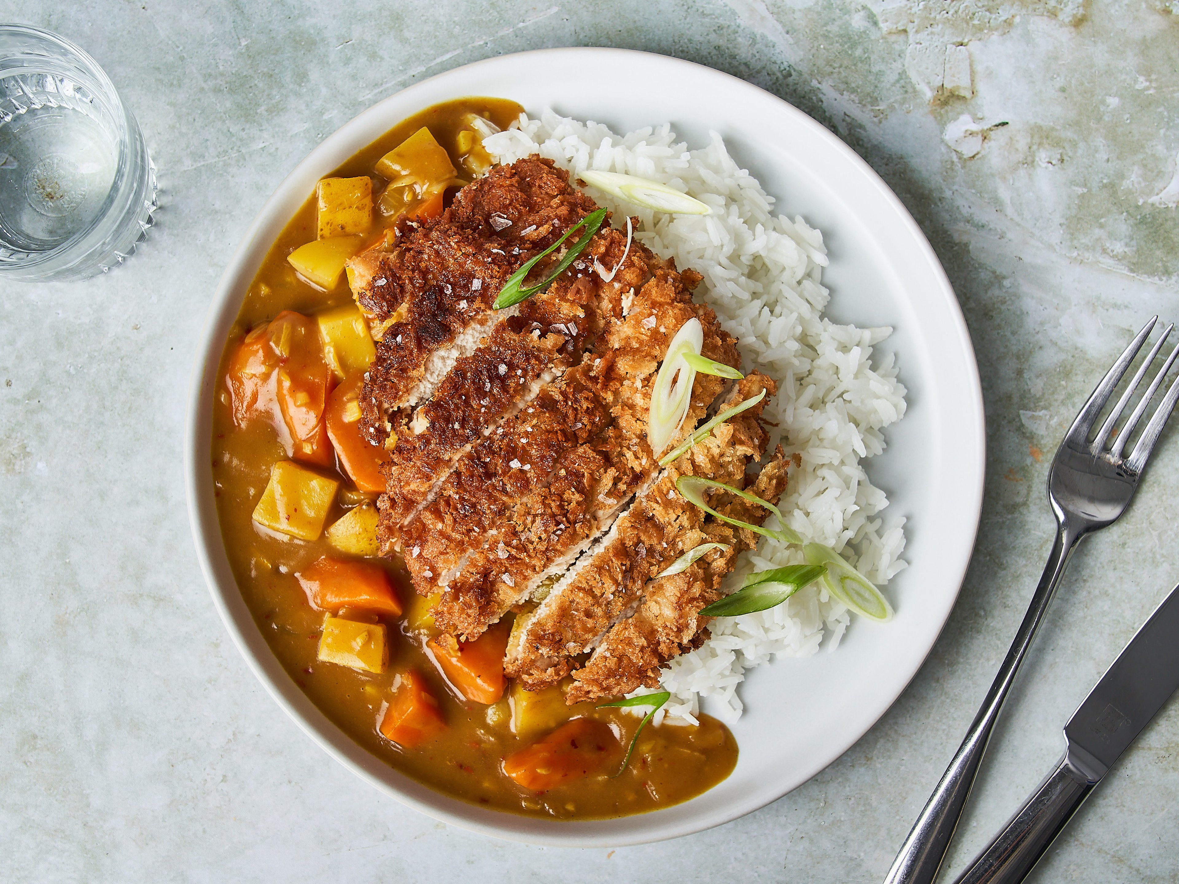 Japanisches Katsu-Curry mit Hähnchen